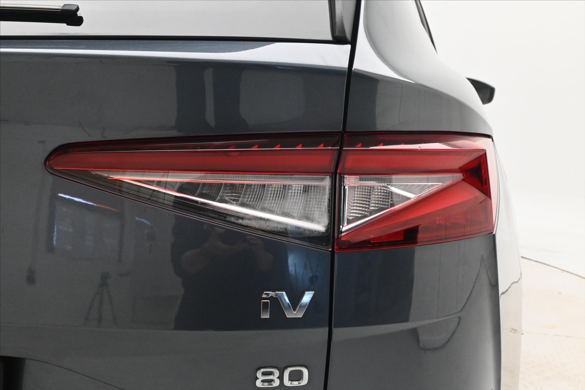 Hlavní fotografie vozu Škoda Enyaq iV 0,0 80 150kW 82kWh SoH 91% VŮZ PŘIPRAVUJEME K PRODEJI (31)