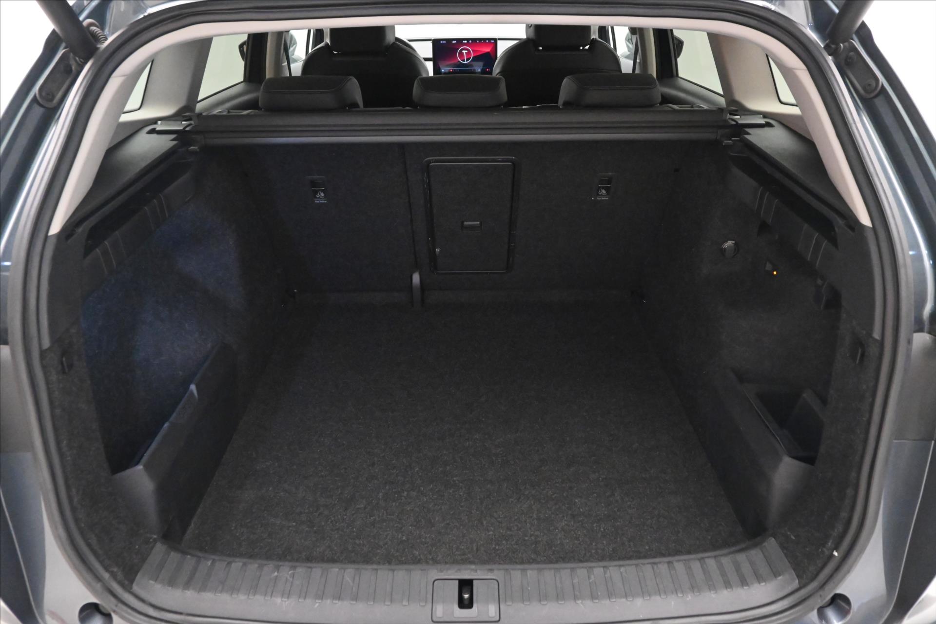 Hlavní fotografie vozu Škoda Enyaq iV 0,0 80 150kW 82kWh SOH91% VŮZ PŘIPRAVUJEME K PRODEJI (10)