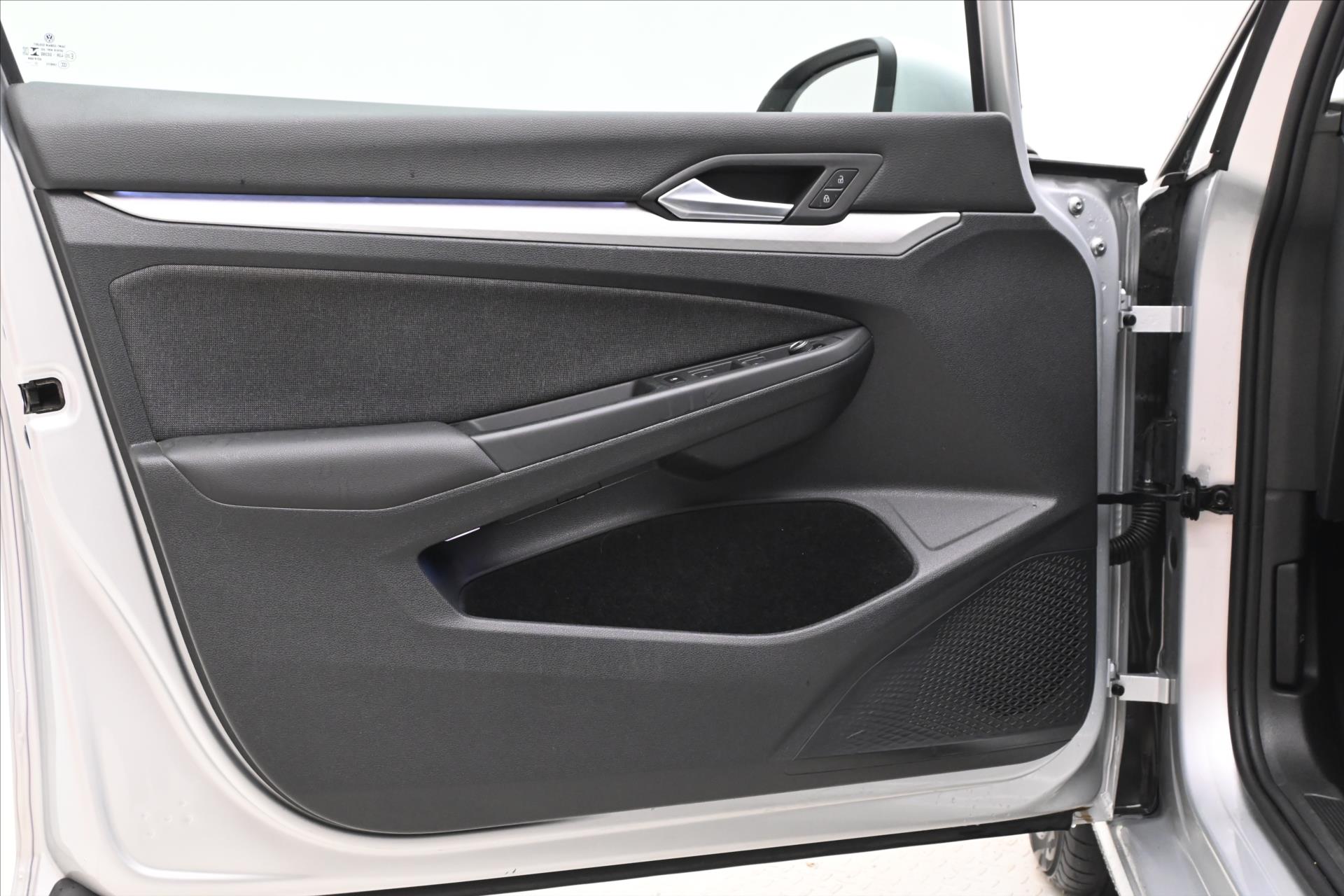 Main photo of the car Volkswagen Golf 2.0 TDI 110 kW Life Warranty up to 5 years (23)