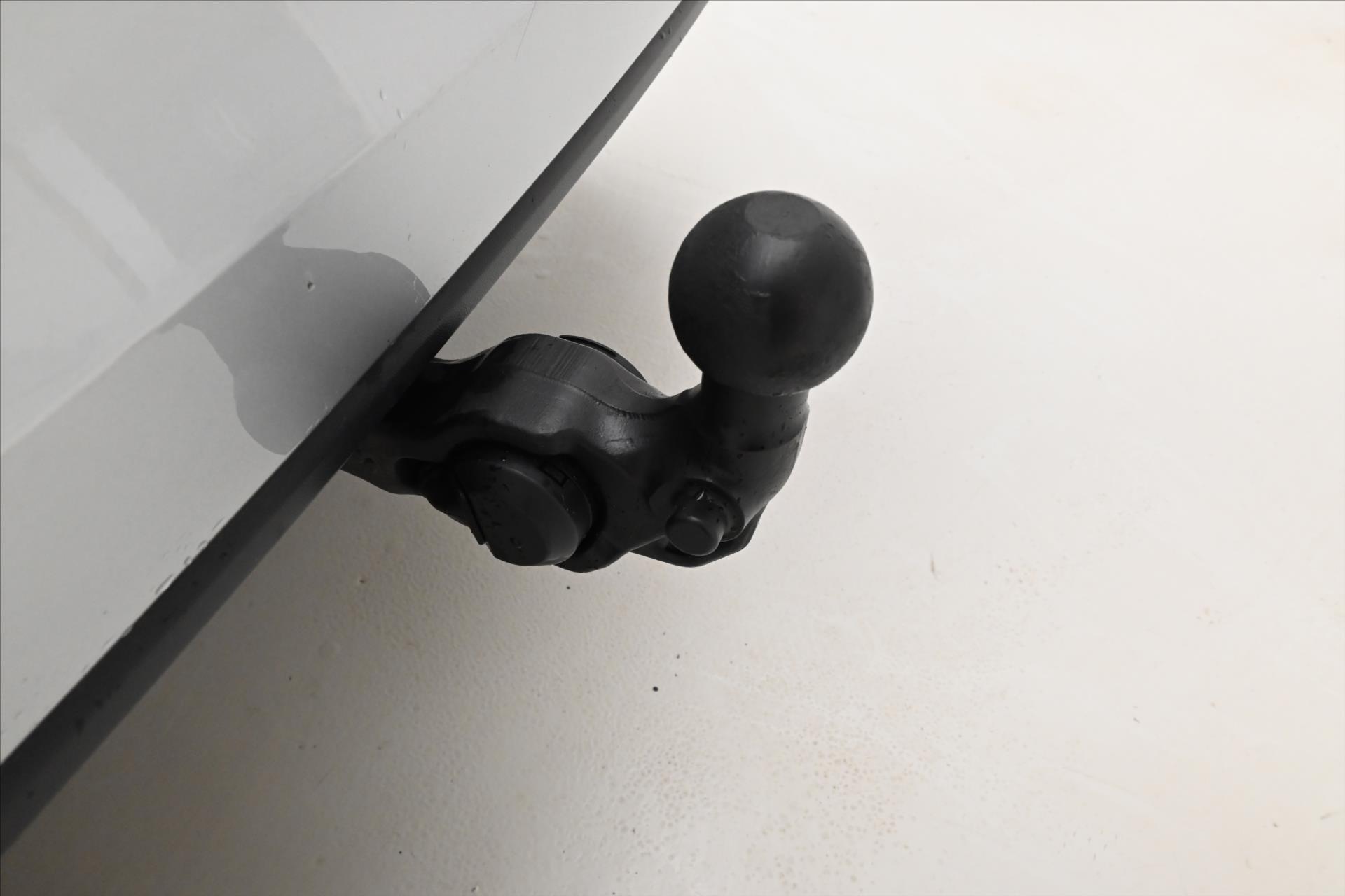 Main photo of the car Volkswagen Golf 2.0 TDI 110 kW Life Warranty up to 5 years (27)