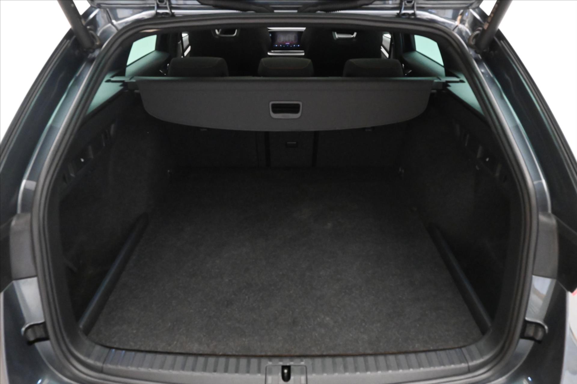 Main photo of the car Skoda Octavia 1.4 TSI iV RS 180 kW DSG Warranty up to 5 years (10)