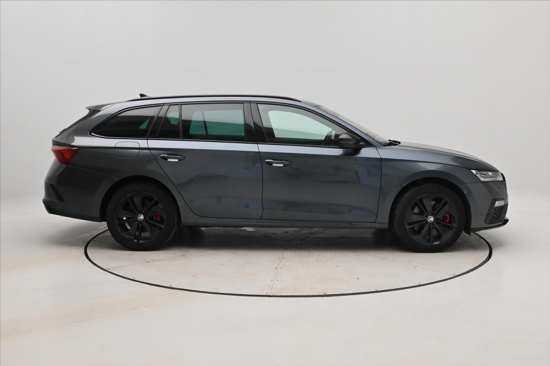 Main photo of the car Skoda Octavia 1.4 TSI iV RS 180 kW DSG Warranty up to 5 years (4)