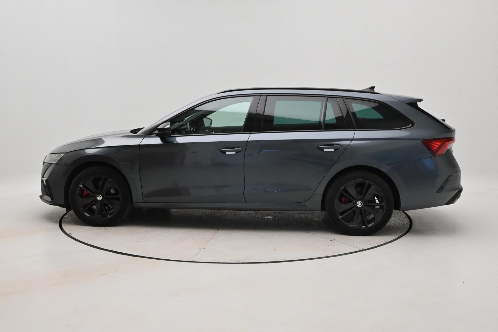 Main photo of the car Skoda Octavia 1.4 TSI iV RS 180 kW DSG Warranty up to 5 years (8)