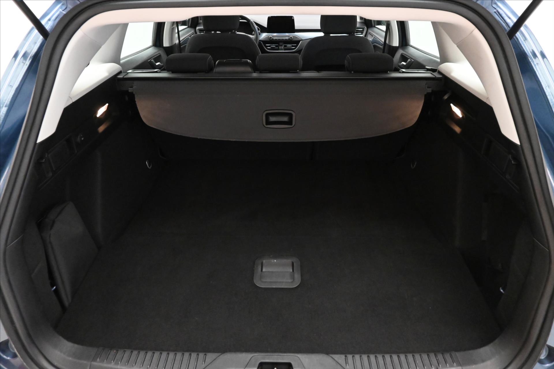 Hlavní fotografie vozu Ford Focus 2,0 Ecoblue 110 kW AT8 Záruka až 5 let (10)