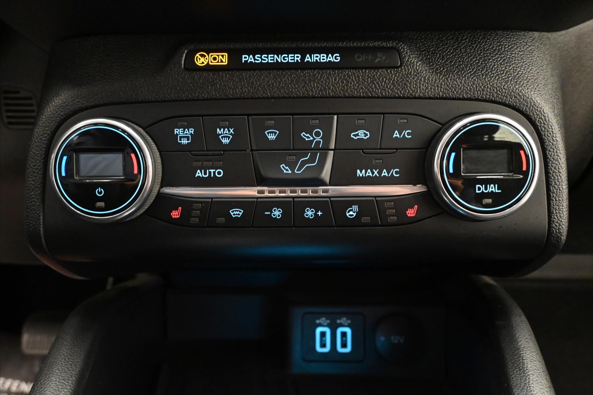 Hlavní fotografie vozu Ford Focus 2,0 Ecoblue 110 kW AT8 Záruka až 5 let (21)