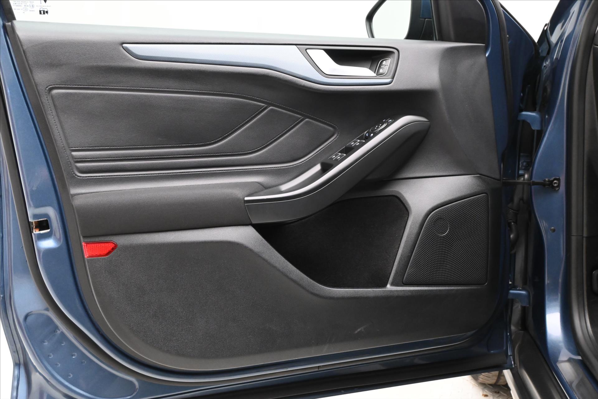 Hlavní fotografie vozu Ford Focus 2,0 Ecoblue 110 kW AT8 Záruka až 5 let (24)