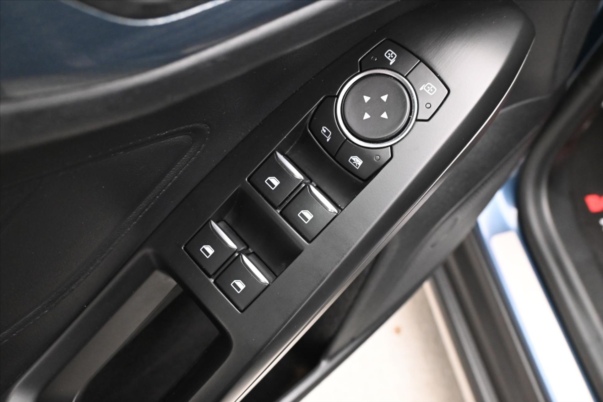 Hlavní fotografie vozu Ford Focus 2,0 Ecoblue 110 kW AT8 Záruka až 5 let (25)