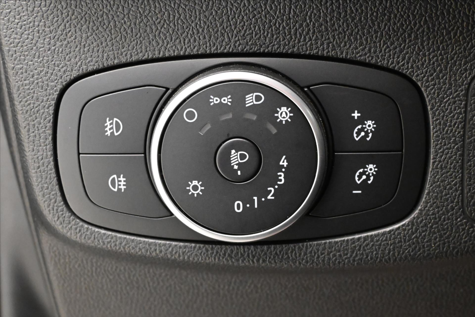 Hlavní fotografie vozu Ford Focus 2,0 Ecoblue 110 kW AT8 Záruka až 5 let (26)