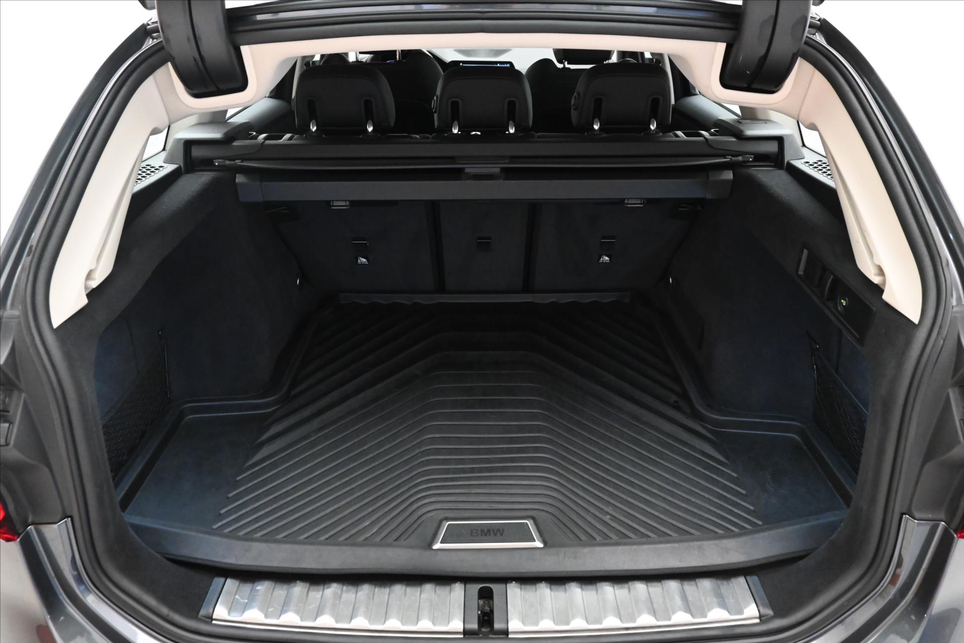 Hlavní fotografie vozu BMW Řada 3 2,0 320d 140kW STEPTRONIC Záruka až 5 let (10)