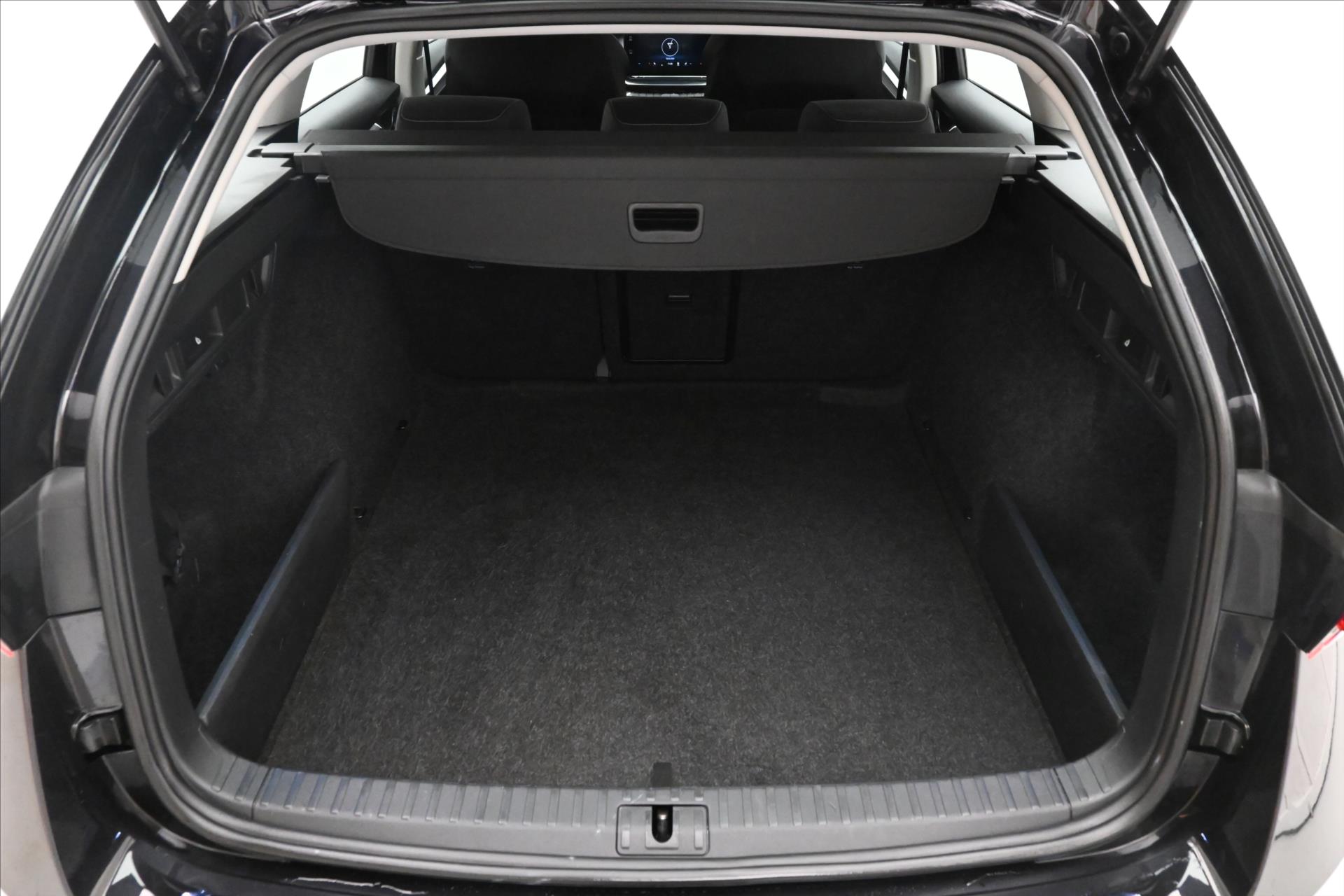 Main photo of the car Skoda Octavia 2.0 TDI 110kW DSG Style Warranty up to 5 years (10)