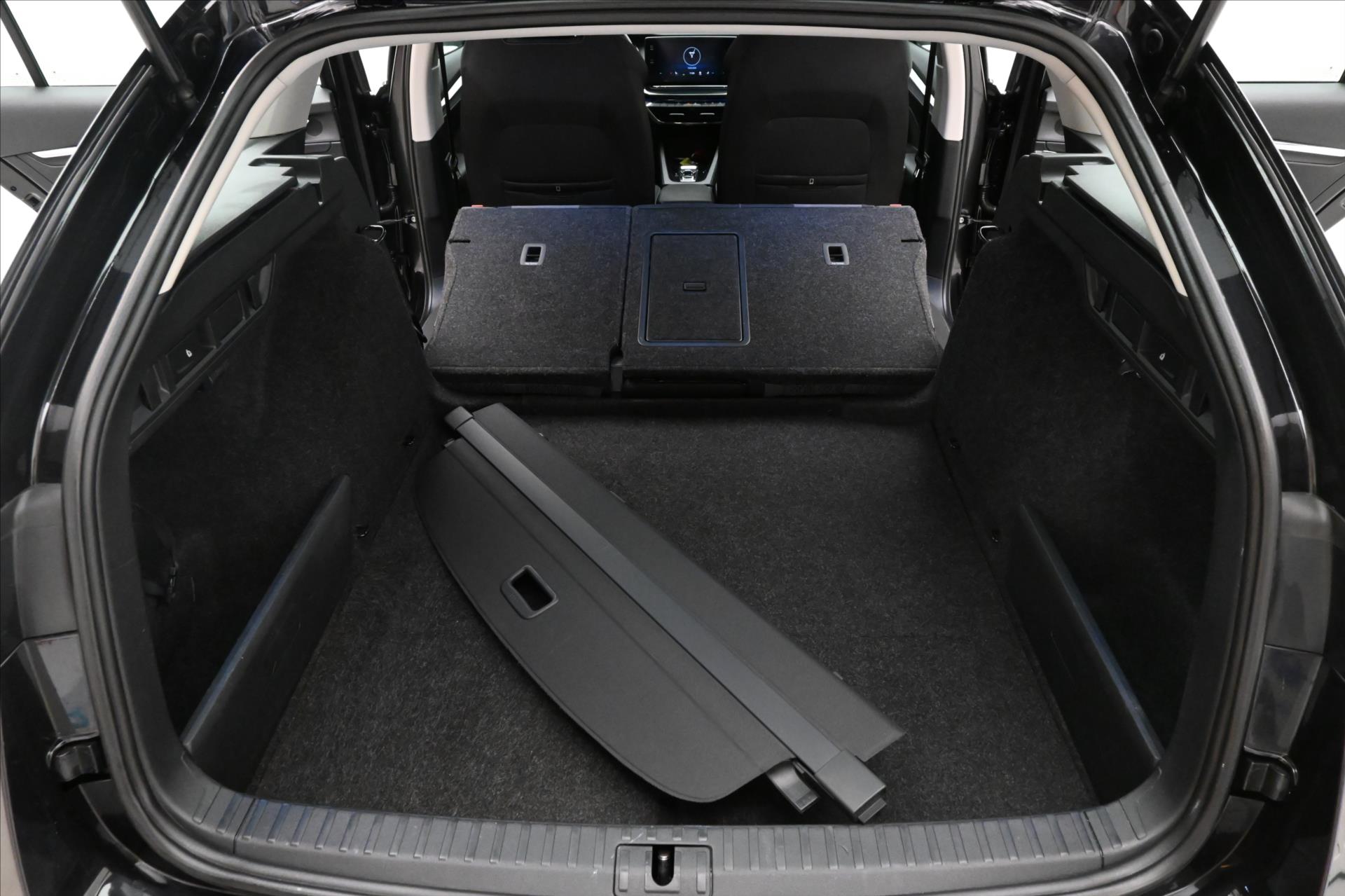 Main photo of the car Skoda Octavia 2.0 TDI 110kW DSG Style Warranty up to 5 years (11)