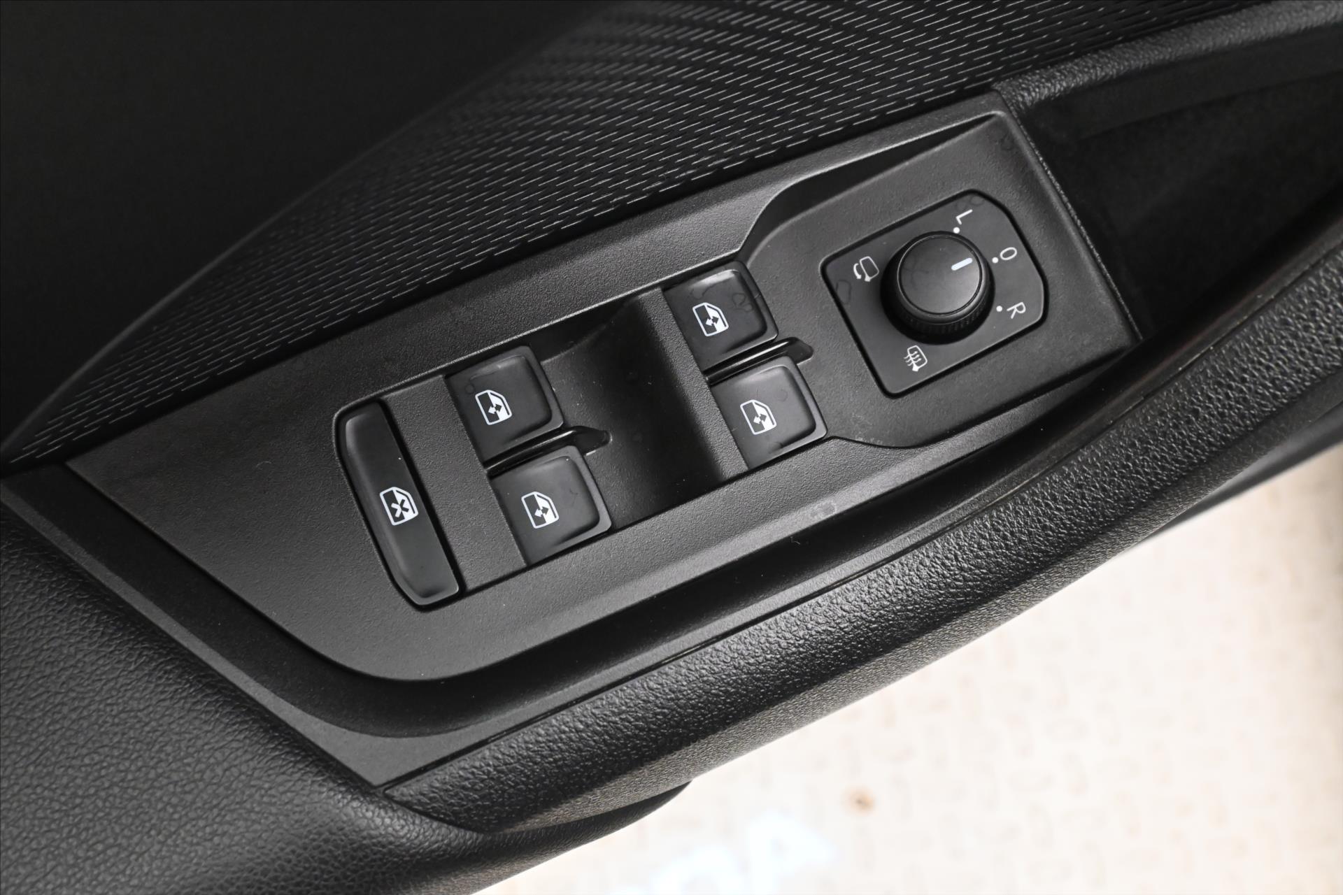 Main photo of the car Skoda Octavia 2.0 TDI 110kW DSG Style Warranty up to 5 years (26)