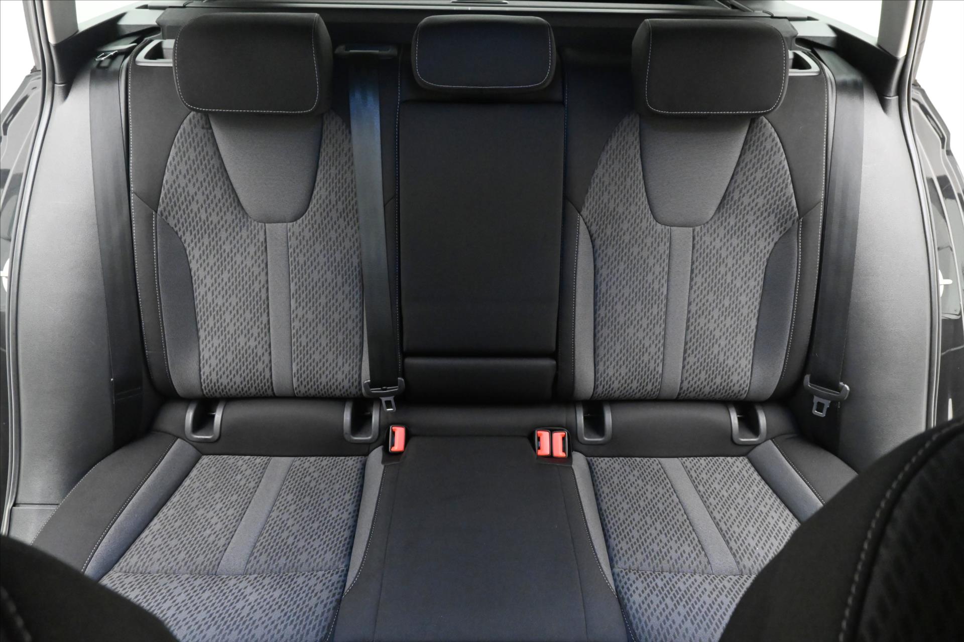 Main photo of the car Skoda Octavia 2.0 TDI 110kW DSG Style Warranty up to 5 years (28)