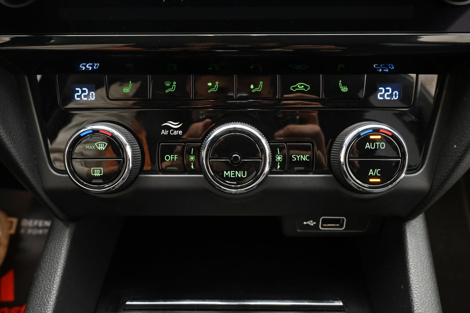 Hlavní fotografie vozu Škoda Octavia 2,0 TDI 110 KW DSG STYLE Záruka až 5 let (20)