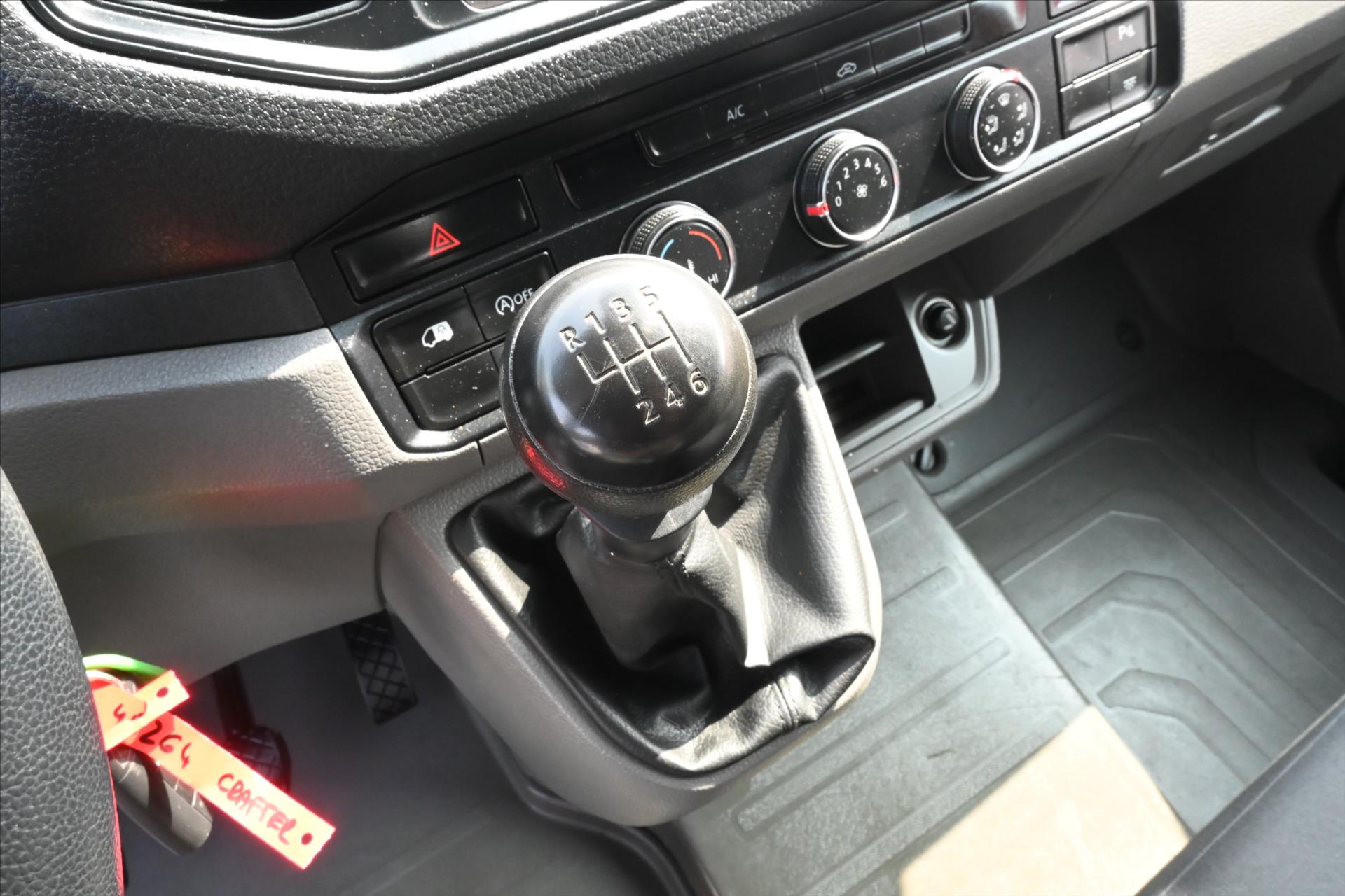 Hlavní fotografie vozu Volkswagen Crafter 2,0 TDI 103kW L2H2 Záruka až 5 let (22)