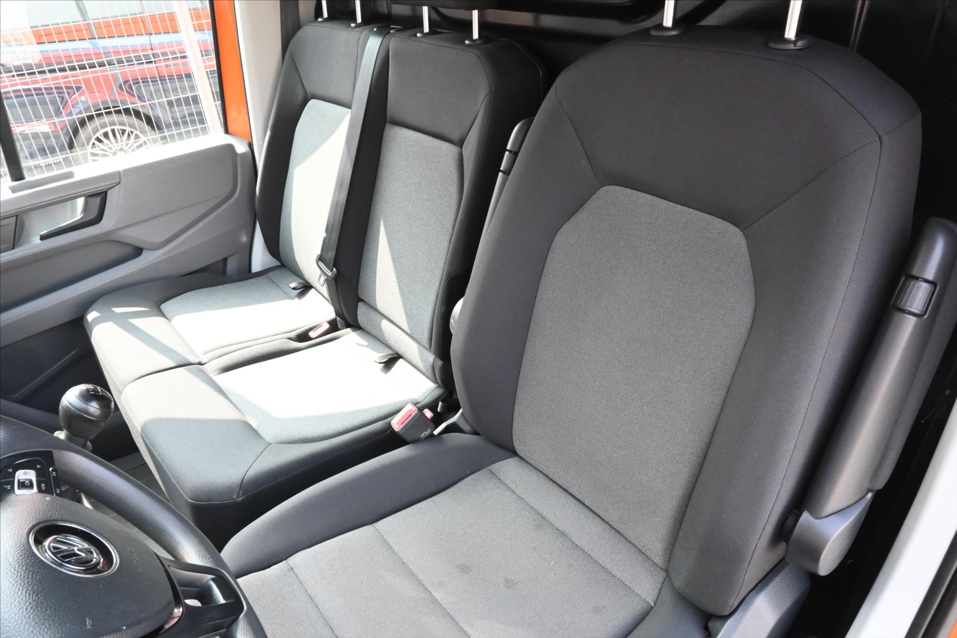 Hlavní fotografie vozu Volkswagen Crafter 2,0 TDI 103kW L2H2 Záruka až 5 let (27)