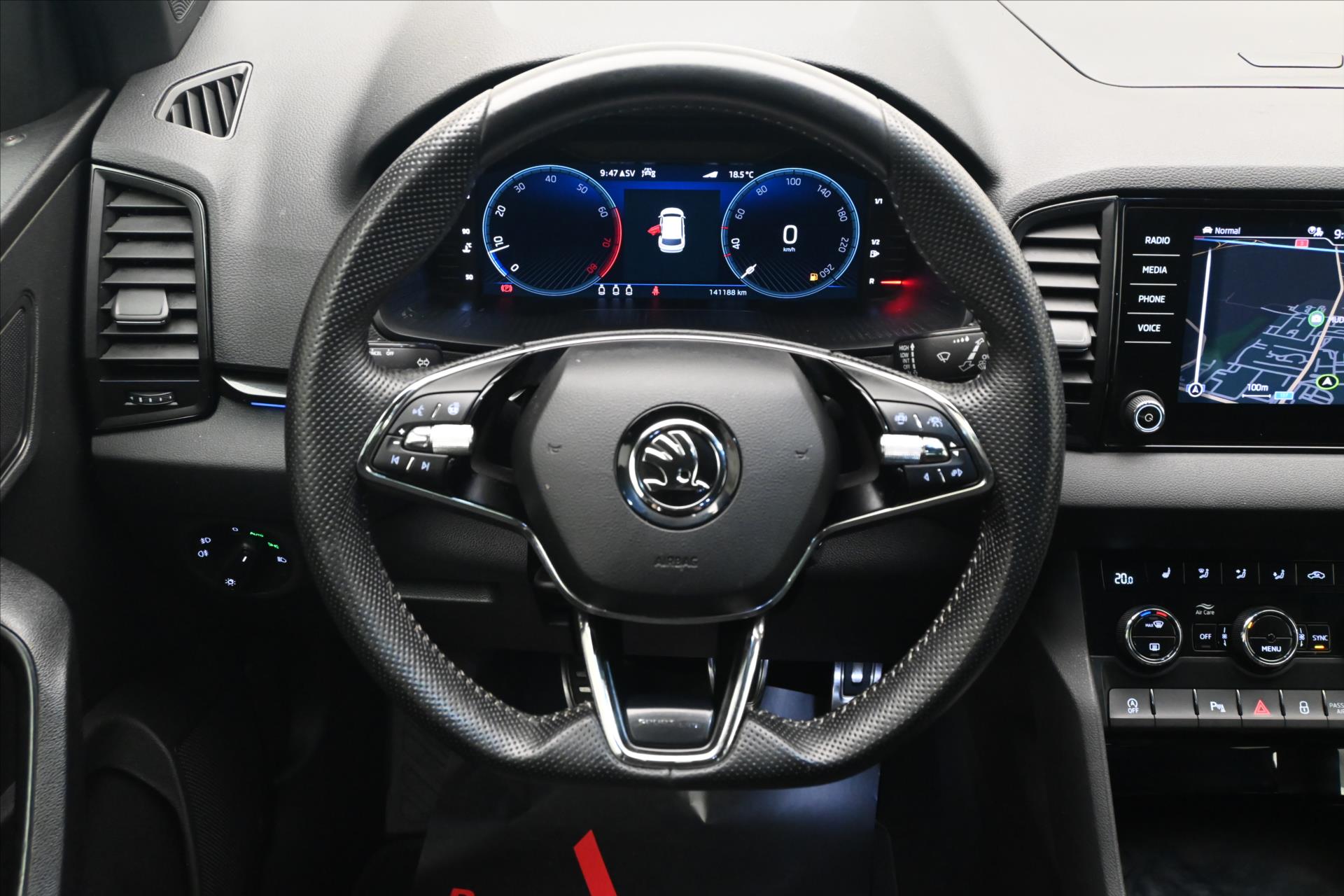 Hlavní fotografie vozu Škoda Karoq 1,5 TSI 110 kW Sportline Záruka až 5 let (18)