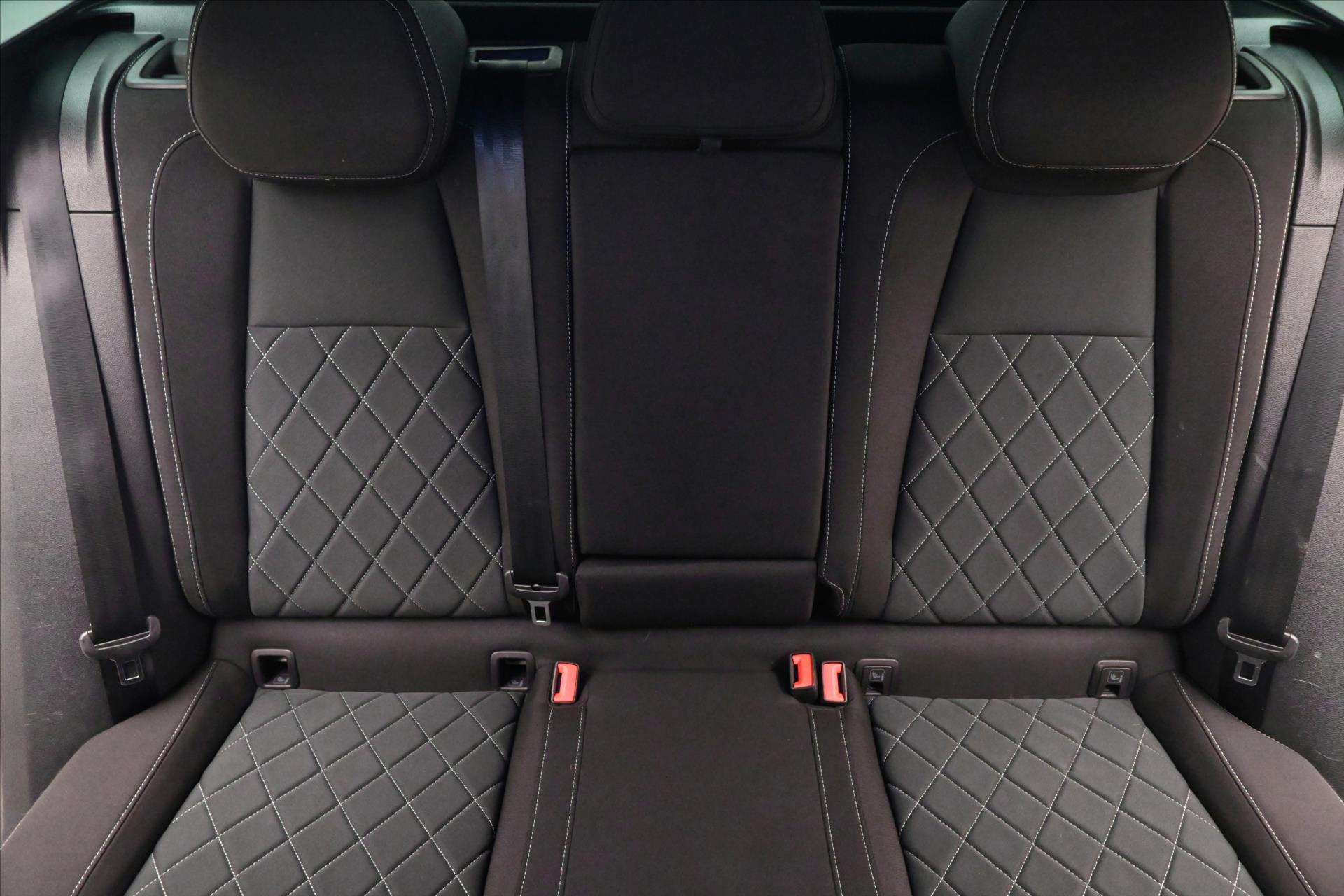 Hlavní fotografie vozu Škoda Karoq 1,5 TSI 110 kW Sportline Záruka až 5 let (27)