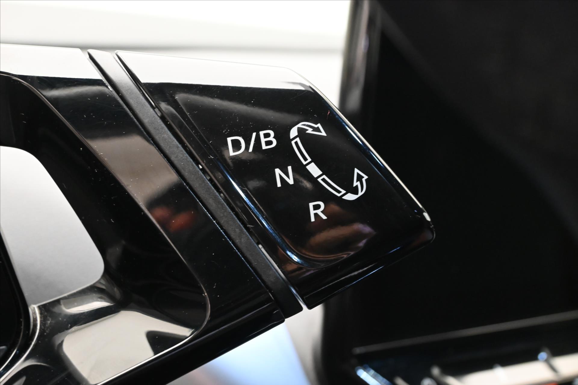 Hlavní fotografie vozu Volkswagen ID.4 150 kW 77 kWh First Edition Záruka až 3 roky (21)