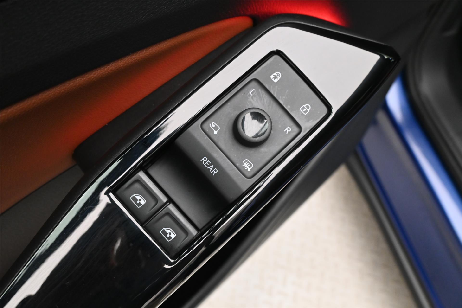 Hlavní fotografie vozu Volkswagen ID.4 150 kW 77 kWh First Edition Záruka až 3 roky (24)