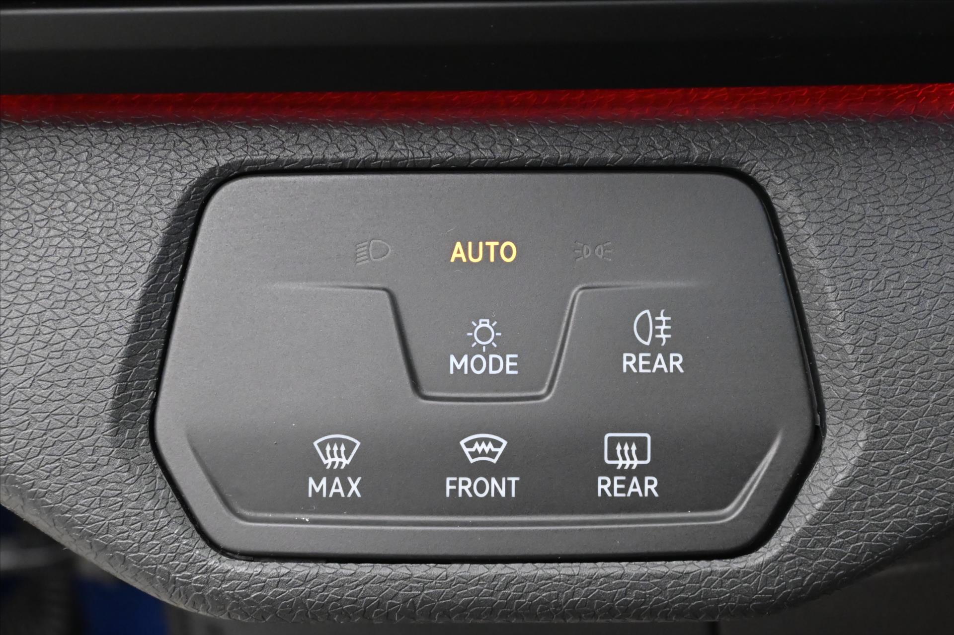 Hlavní fotografie vozu Volkswagen ID.4 150 kW 77 kWh First Edition Záruka až 3 roky (25)