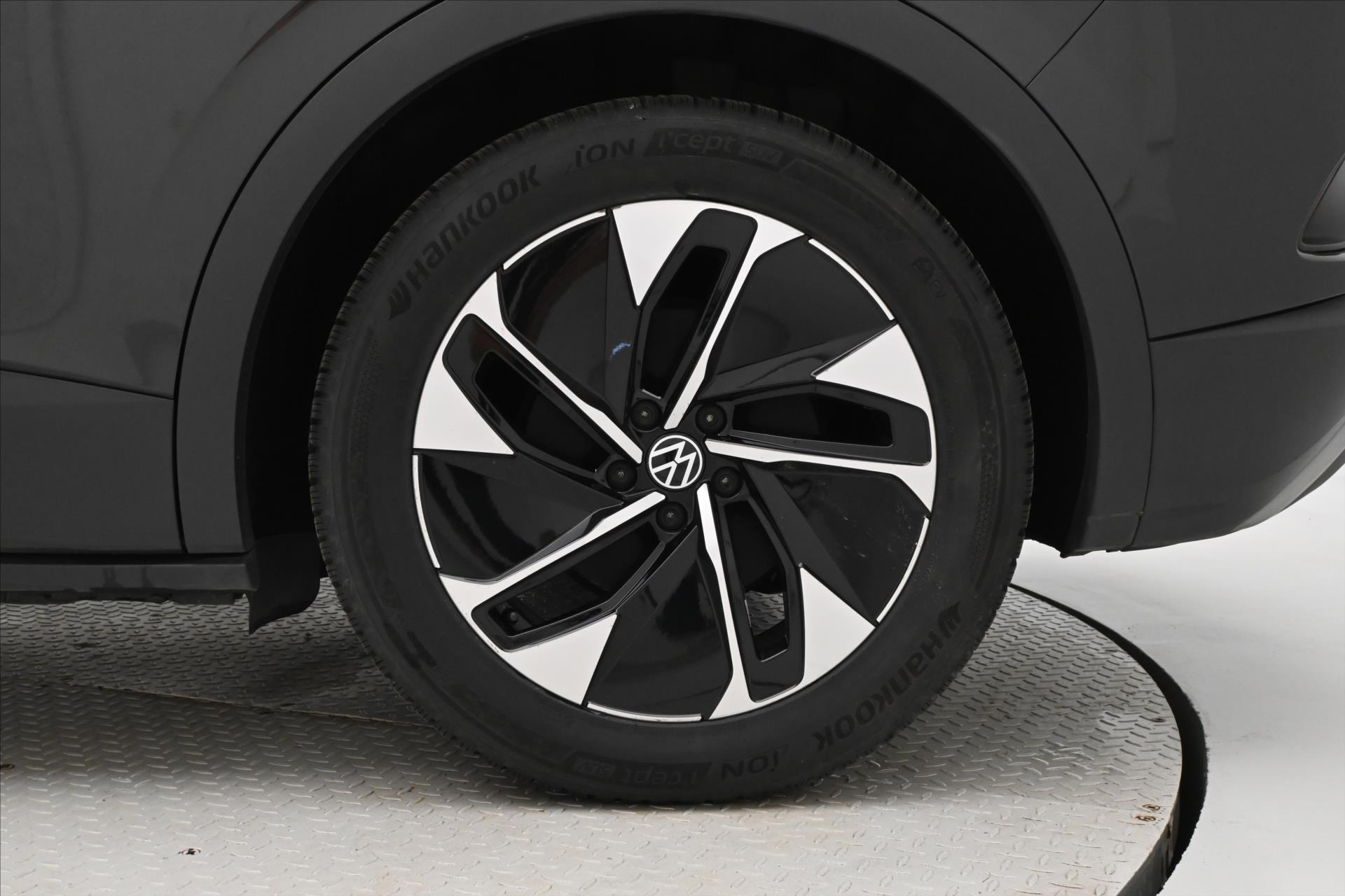 Hlavní fotografie vozu Volkswagen ID.4 Pro Performance 150kW 77 kWh Záruka až 3 roky (31)
