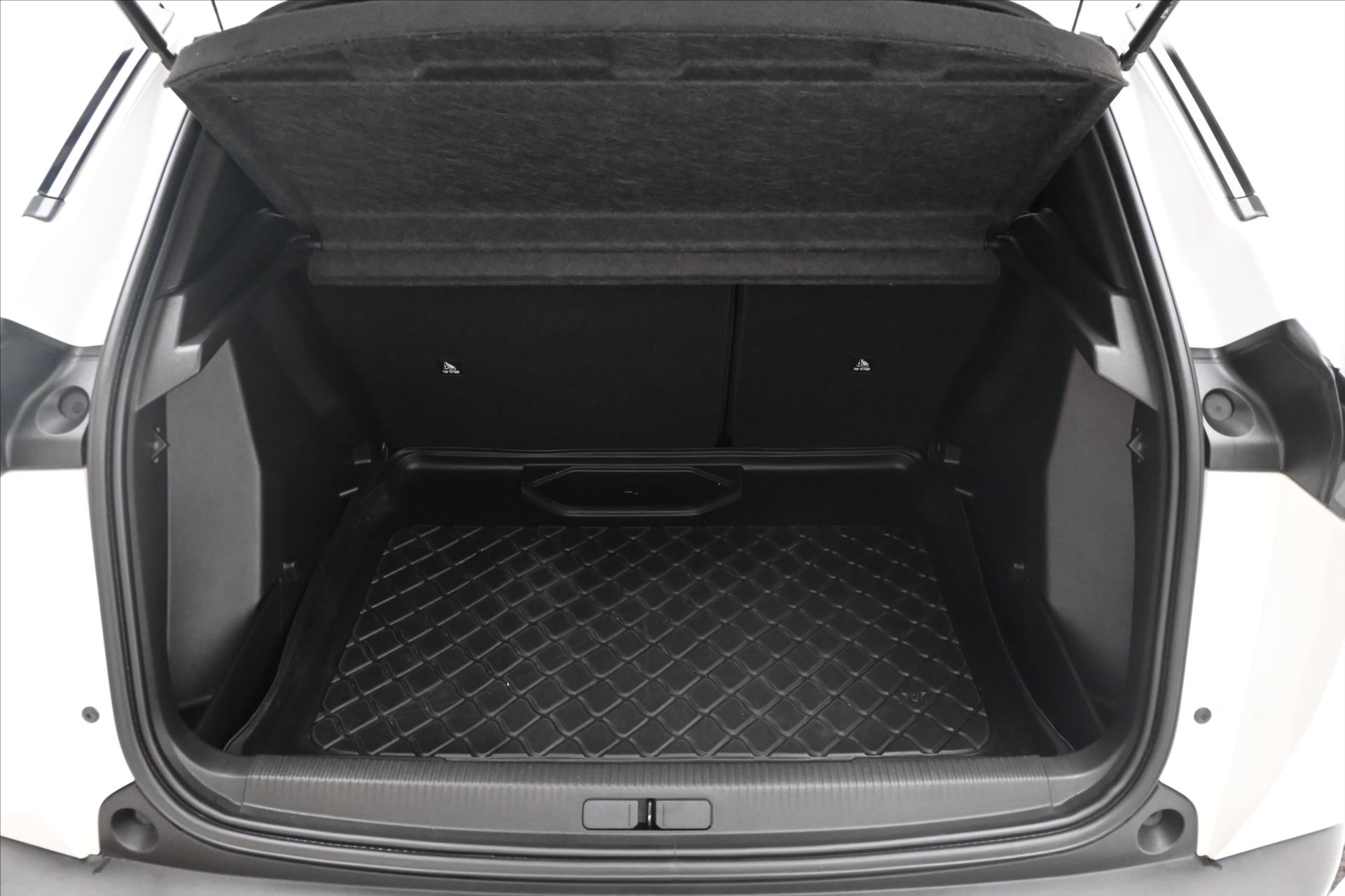 Hlavní fotografie vozu Peugeot 2008 1,5 HDI 81 kW LED TAŽNÉ Záruka až 5 let (10)