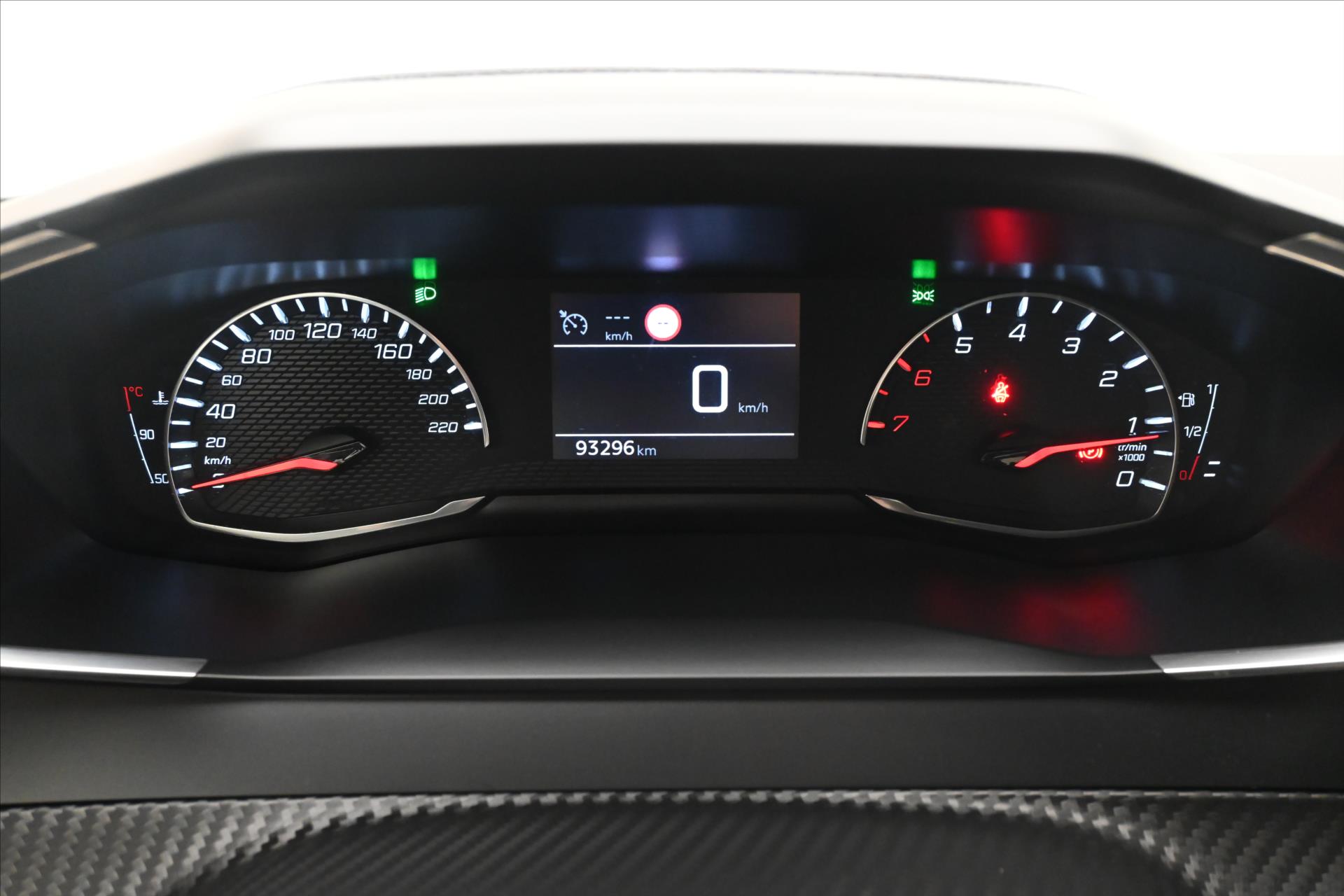 Hlavní fotografie vozu Peugeot 2008 1,5 HDI 81 kW LED TAŽNÉ Záruka až 5 let (16)