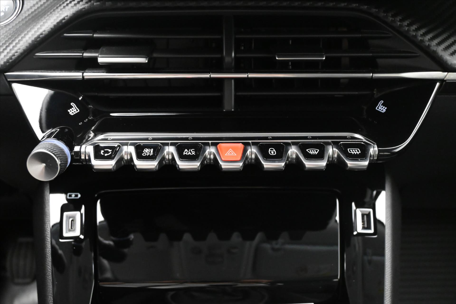 Hlavní fotografie vozu Peugeot 2008 1,5 HDI 81 kW LED TAŽNÉ Záruka až 5 let (21)