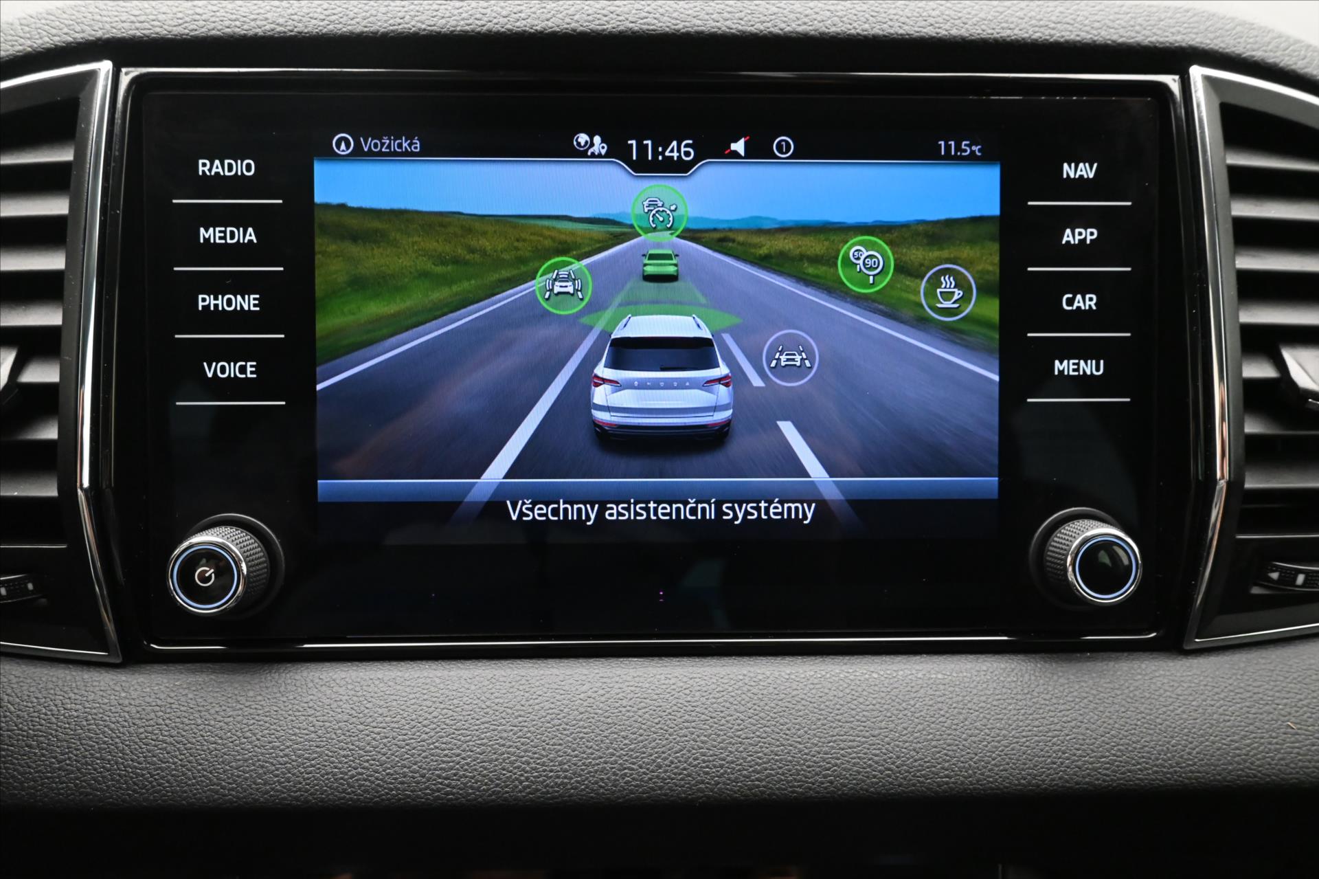 Hlavní fotografie vozu Škoda Karoq 2,0 TDI 85 KW DSG Ambiente Záruka až 5 let (19)