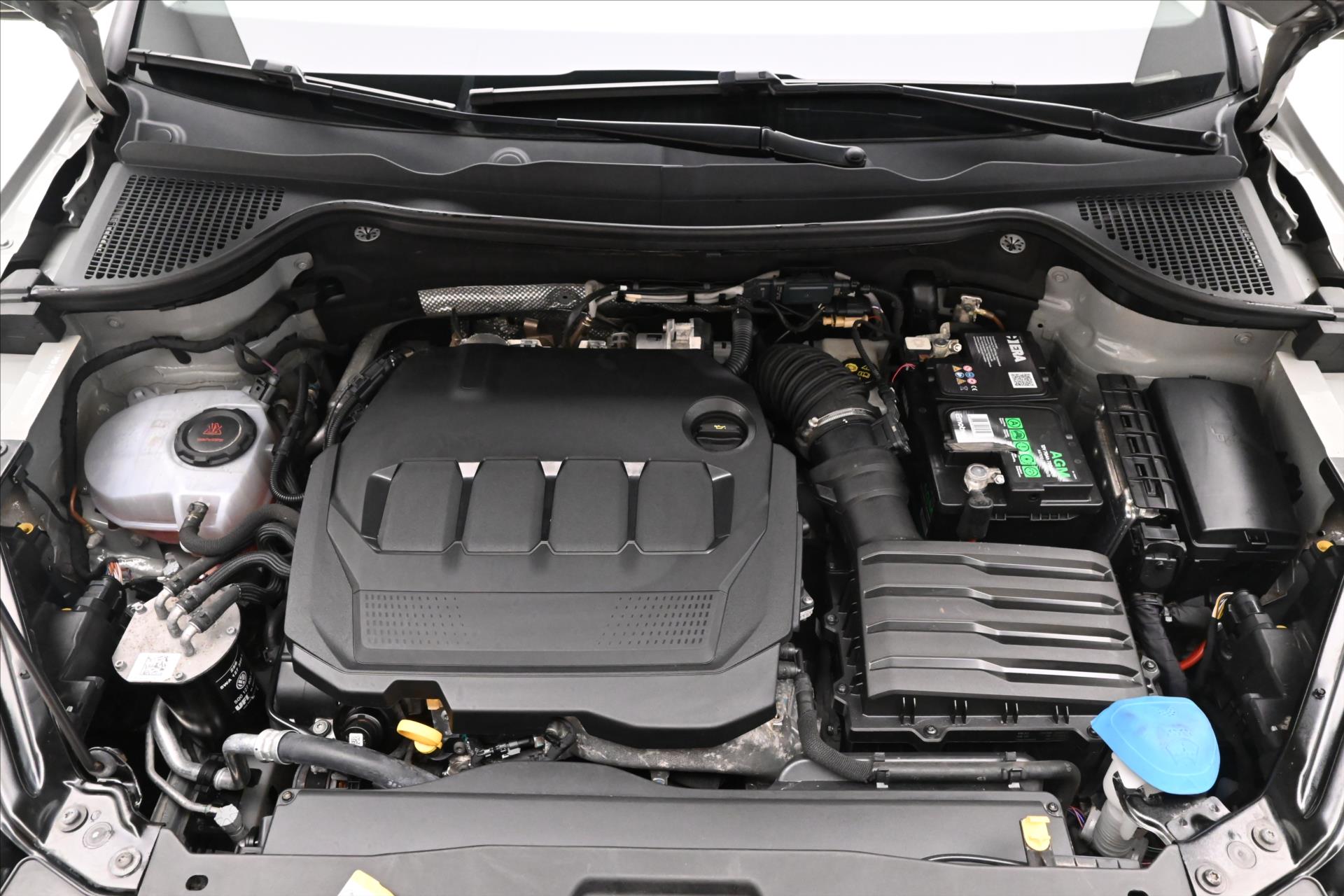 Hlavní fotografie vozu Škoda Karoq 2,0 TDI 85 KW DSG Ambiente Záruka až 5 let (9)