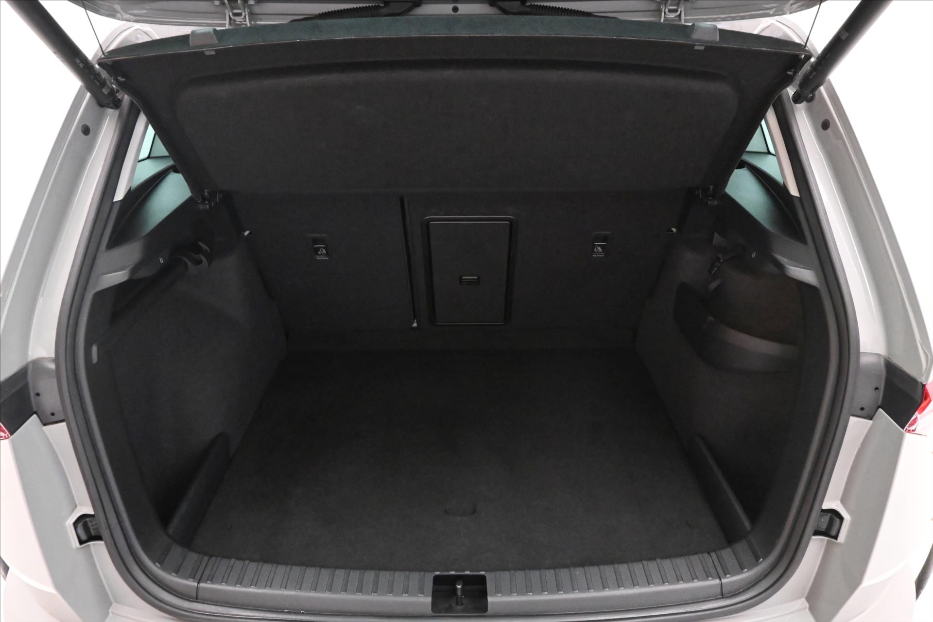 Hlavní fotografie vozu Škoda Karoq 2,0 TDI 85 KW DSG NAVIGACE Záruka až 5 let (11)