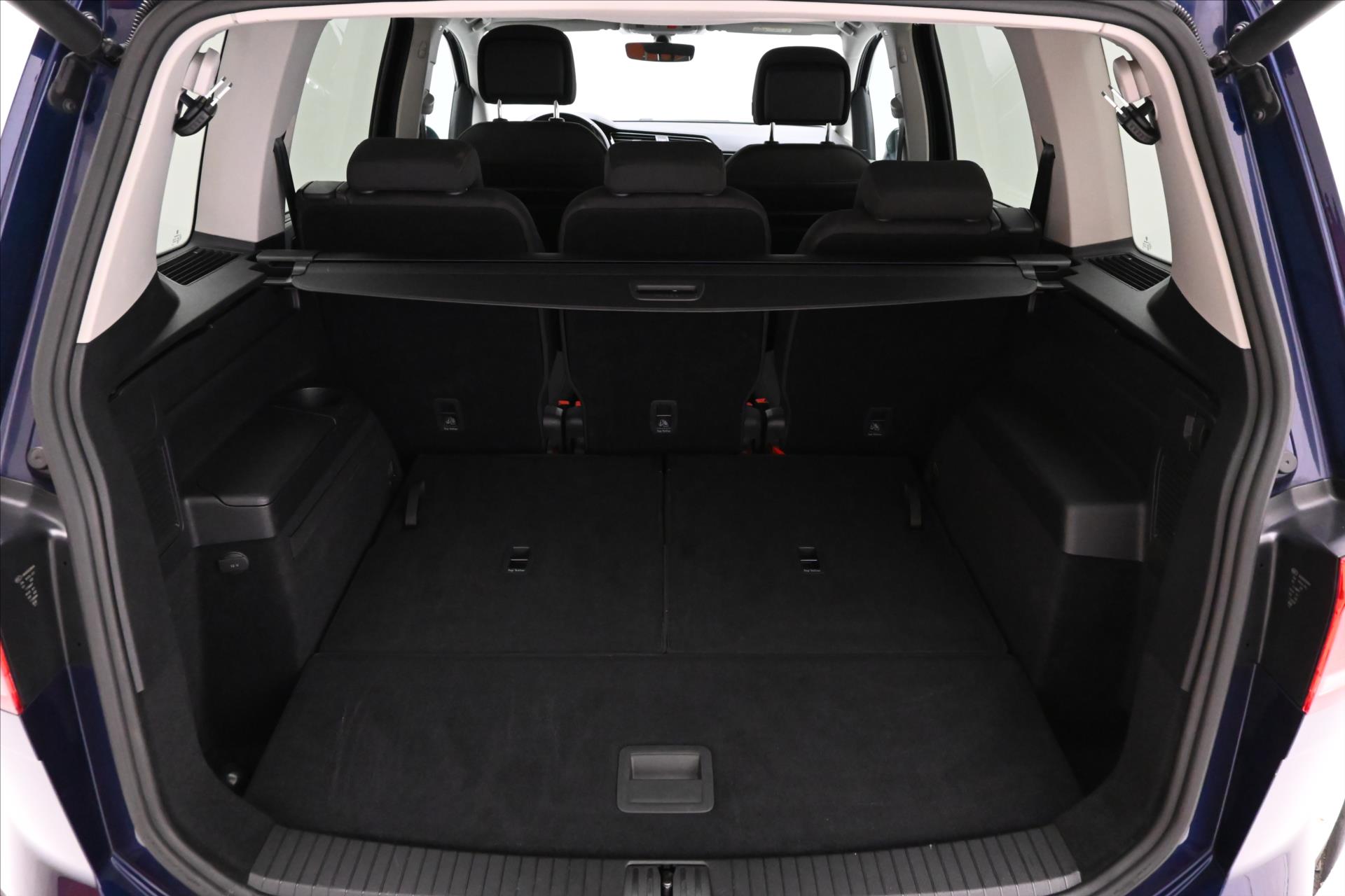 Hlavní fotografie vozu Volkswagen Touran 2,0 TDI 110kW DSG 7Míst Záruka až 5 let (11)