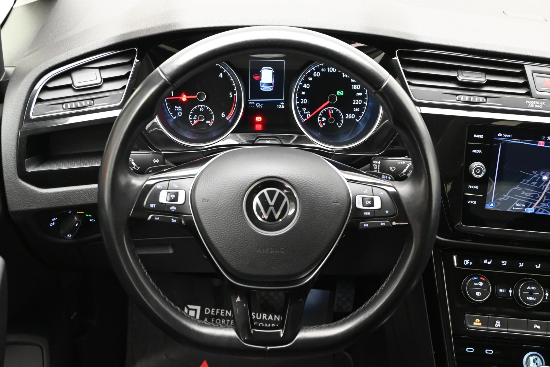 Hlavní fotografie vozu Volkswagen Touran 2,0 TDI 110kW DSG 7Míst Záruka až 5 let (17)