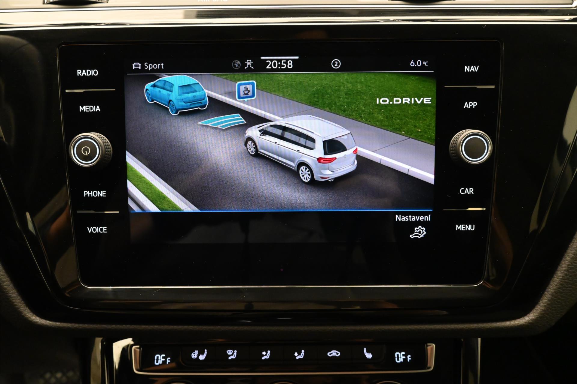 Hlavní fotografie vozu Volkswagen Touran 2,0 TDI 110kW DSG 7Míst Záruka až 5 let (20)