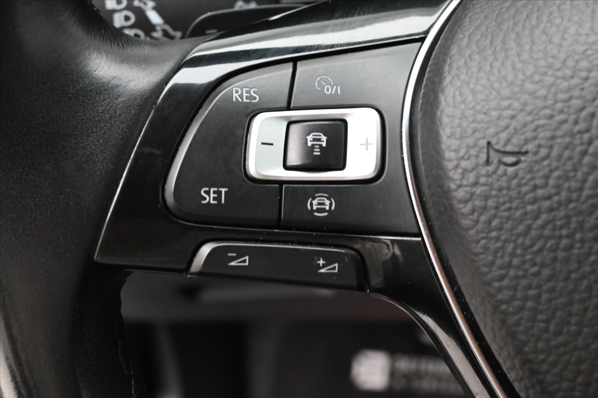 Hlavní fotografie vozu Volkswagen Touran 2,0 TDI 110kW DSG 7Míst Záruka až 5 let (25)