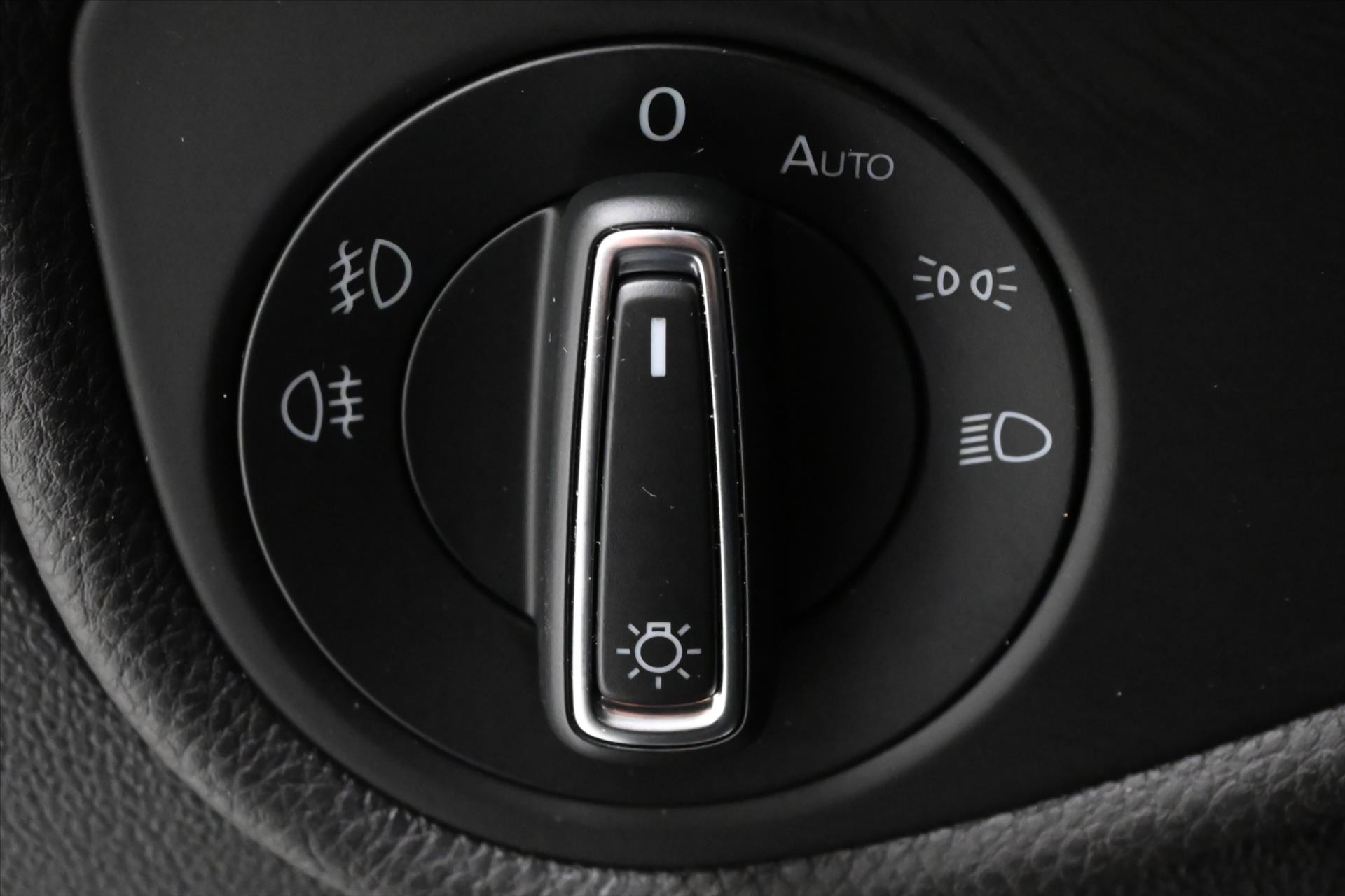 Hlavní fotografie vozu Volkswagen Touran 2,0 TDI 110kW DSG 7Míst Záruka až 5 let (28)