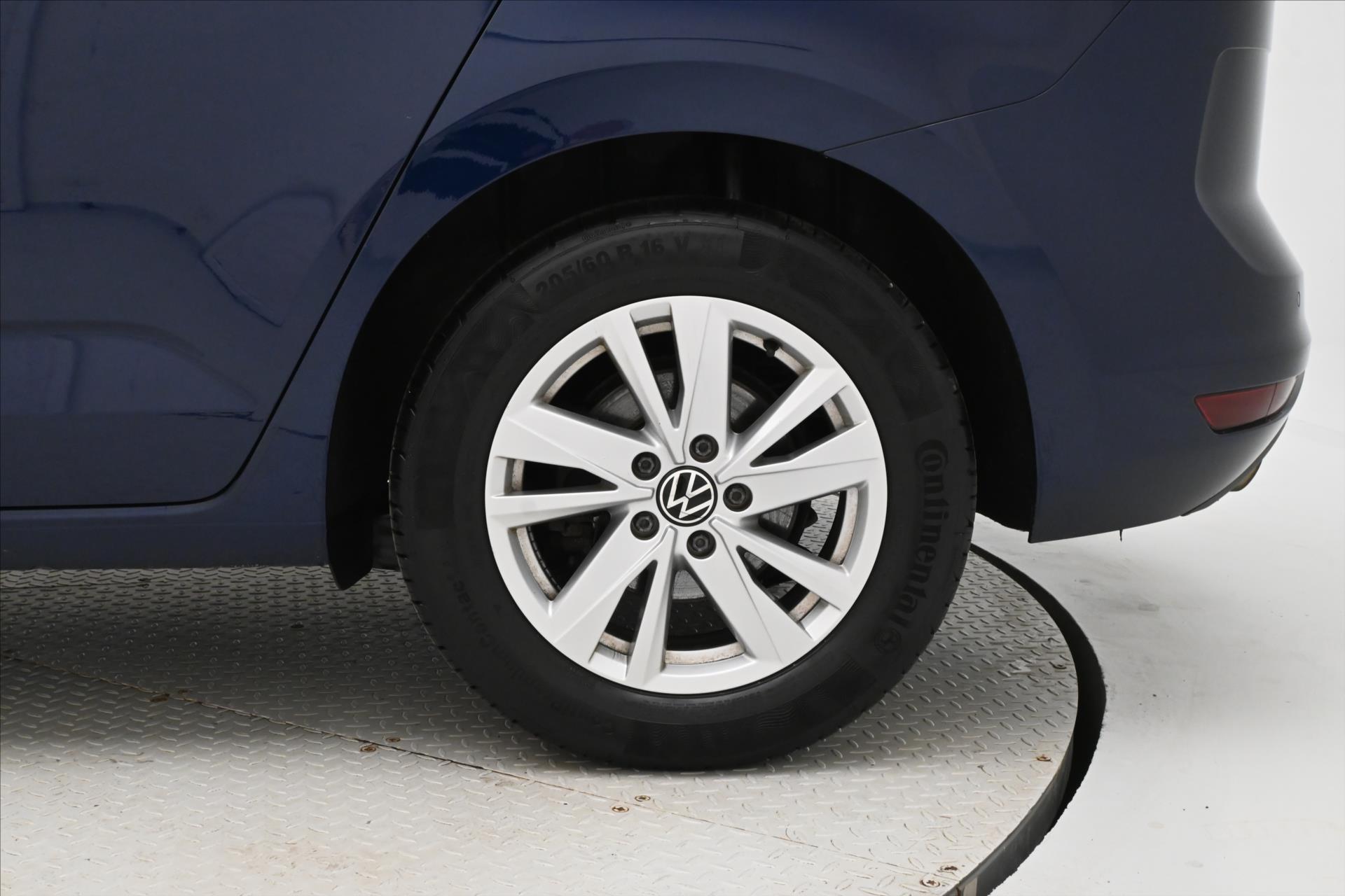 Hlavní fotografie vozu Volkswagen Touran 2,0 TDI 110kW DSG 7Míst Záruka až 5 let (35)