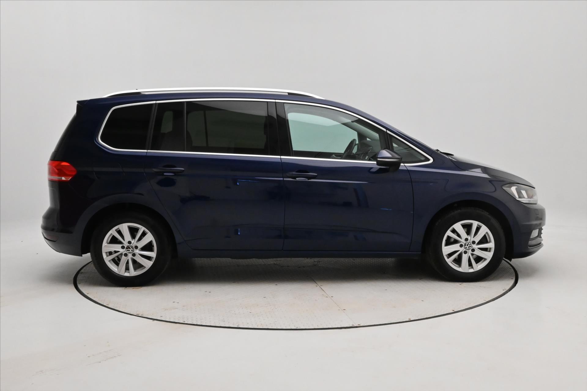 Hlavní fotografie vozu Volkswagen Touran 2,0 TDI 110kW DSG 7Míst Záruka až 5 let (4)