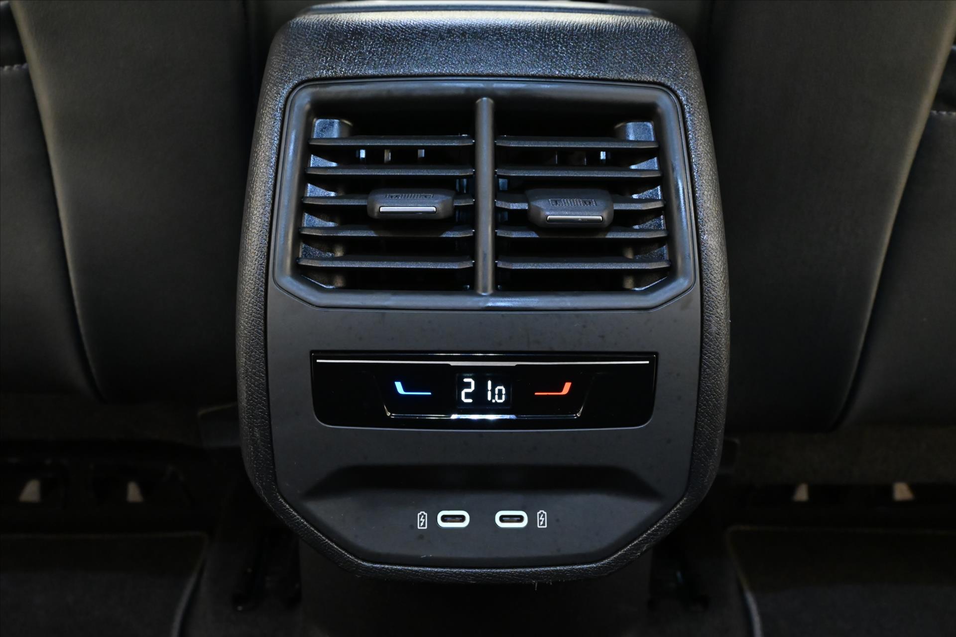 Main photo of the car Seat Leon 2.0 TDI 110 kW DSG FR Warranty up to 5 years (21)