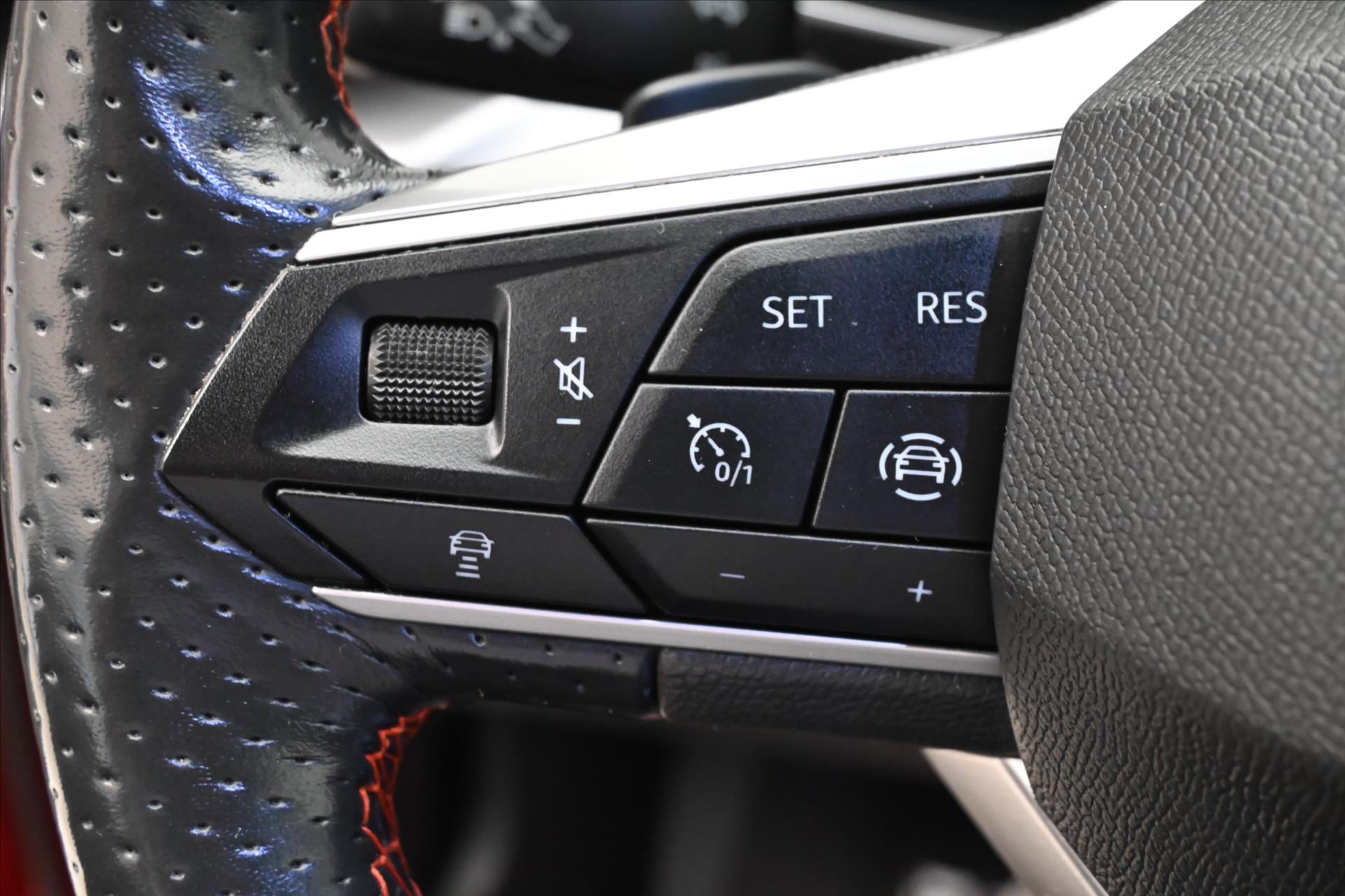 Main photo of the car Seat Leon 2.0 TDI 110 kW DSG FR Warranty up to 5 years (23)