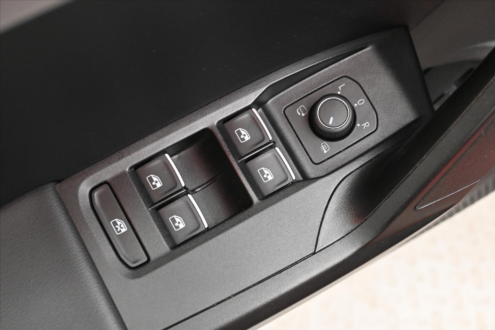 Main photo of the car Seat Leon 2.0 TDI 110 kW DSG FR Warranty up to 5 years (25)