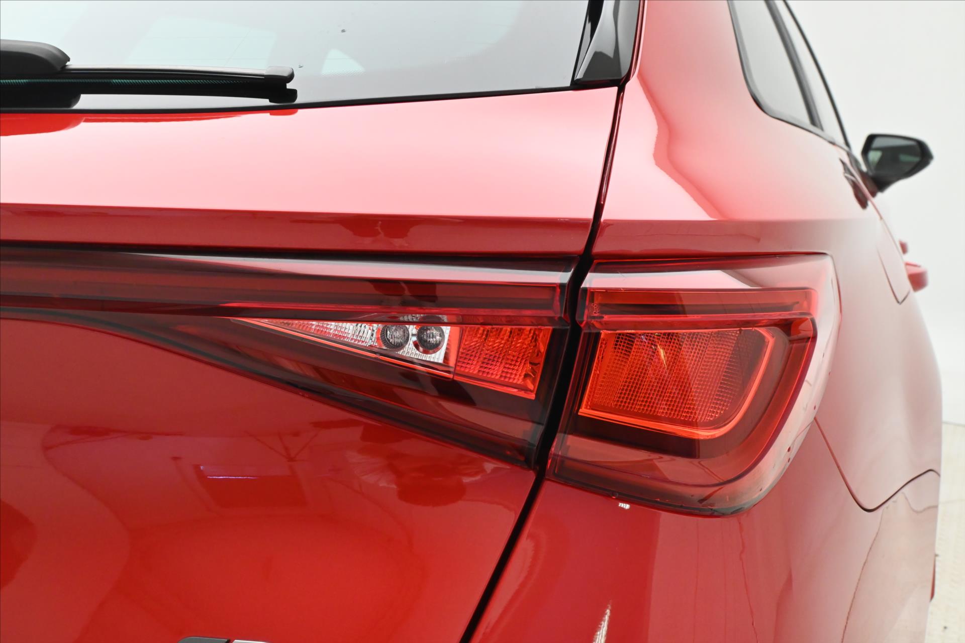 Main photo of the car Seat Leon 2.0 TDI 110 kW DSG FR Warranty up to 5 years (31)