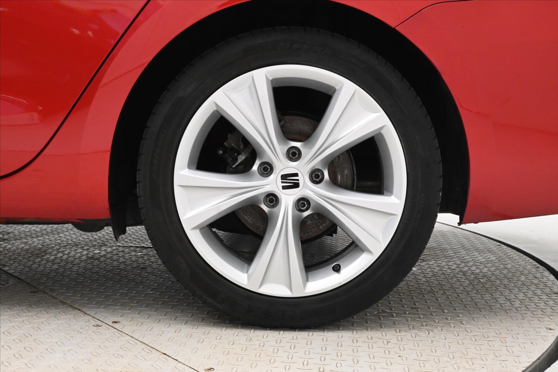 Main photo of the car Seat Leon 2.0 TDI 110 kW DSG FR Warranty up to 5 years (32)