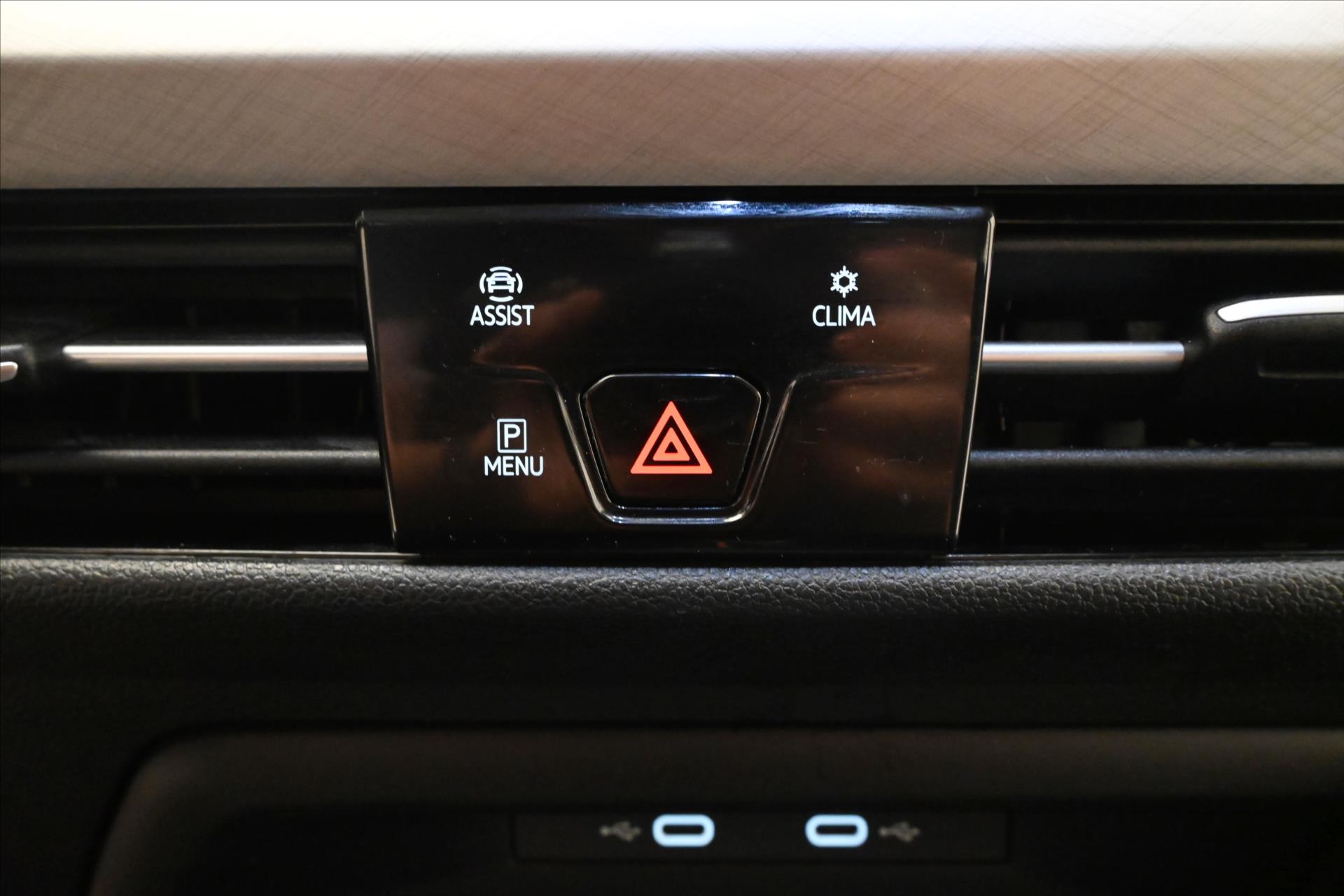 Hlavní fotografie vozu Volkswagen Golf 2,0 TDI 110 kW DSG Life Záruka až 5 let (20)