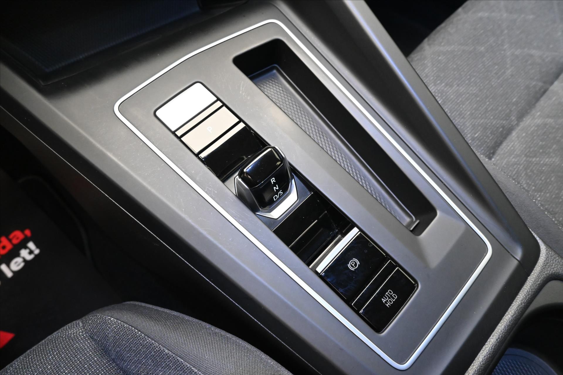 Hlavní fotografie vozu Volkswagen Golf 2,0 TDI 110 kW DSG Life Záruka až 5 let (22)