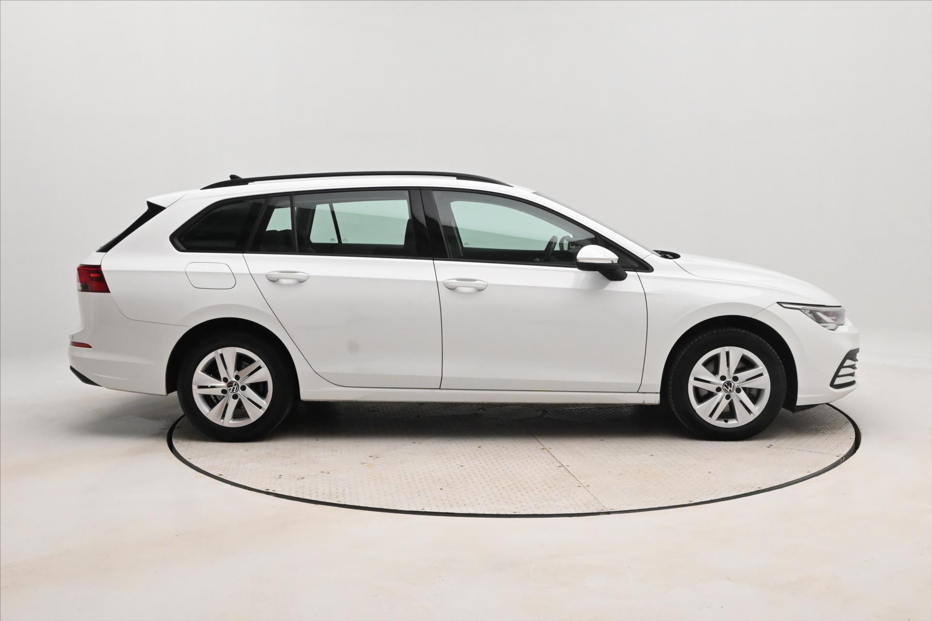 Hlavní fotografie vozu Volkswagen Golf 2,0 TDI 110kW DSG Life Záruka až 5 let (4)