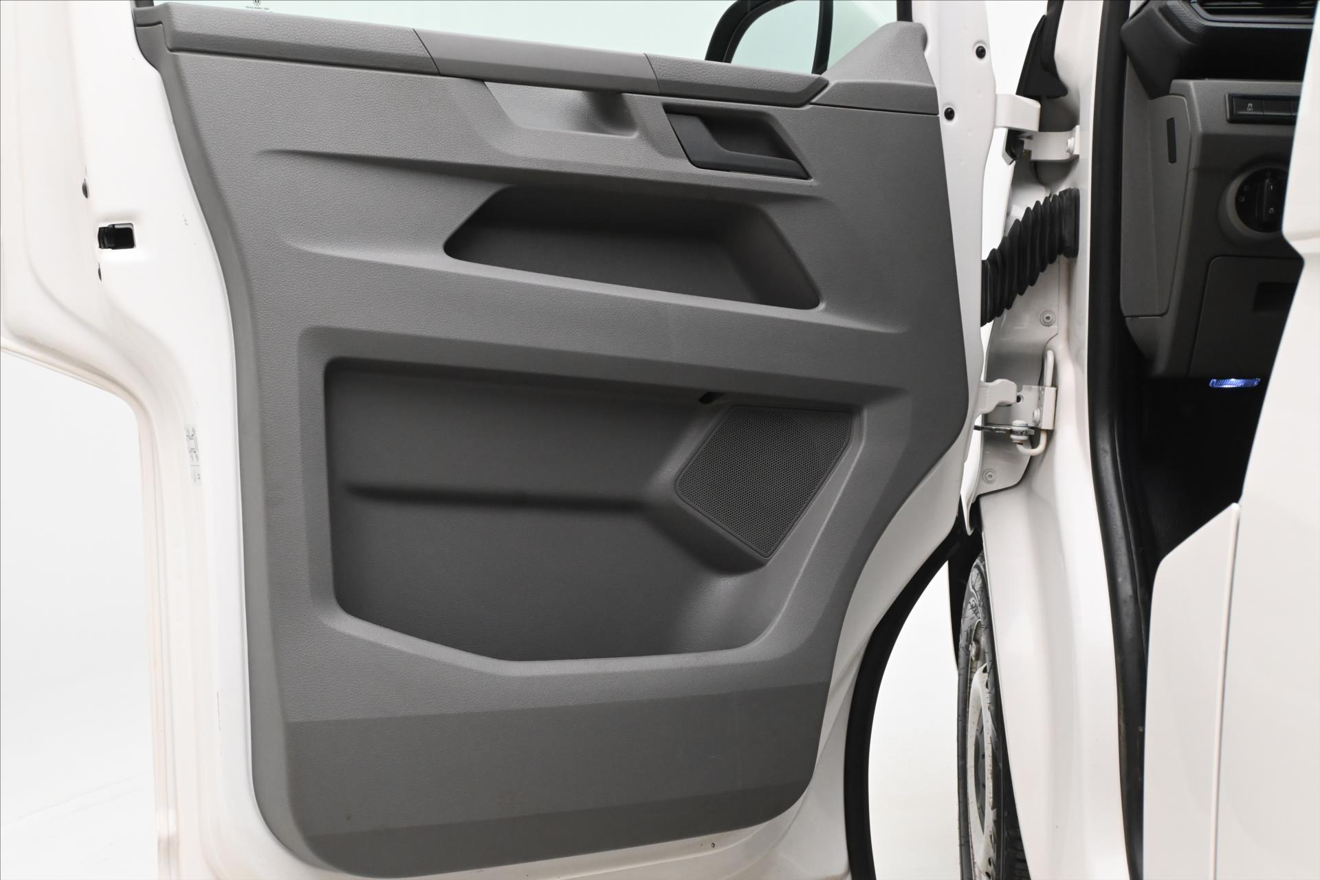 Hlavní fotografie vozu Volkswagen Transporter 2,0 TDI 110 kW DSG Long Záruka až 5 let (24)