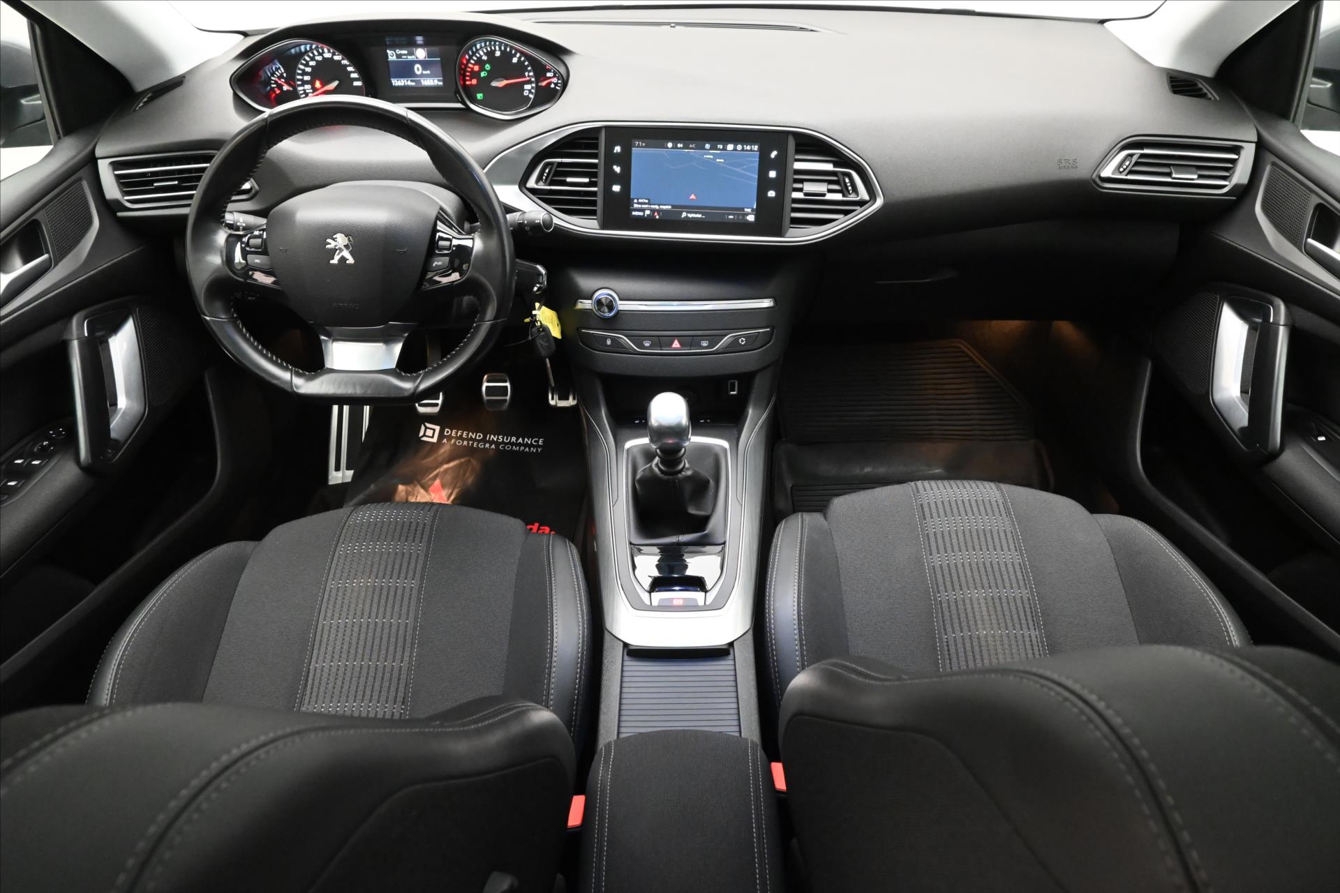 Hlavní fotografie vozu Peugeot 308 1,5 96kW BlueHDi 130SW Záruka až 5 let (15)