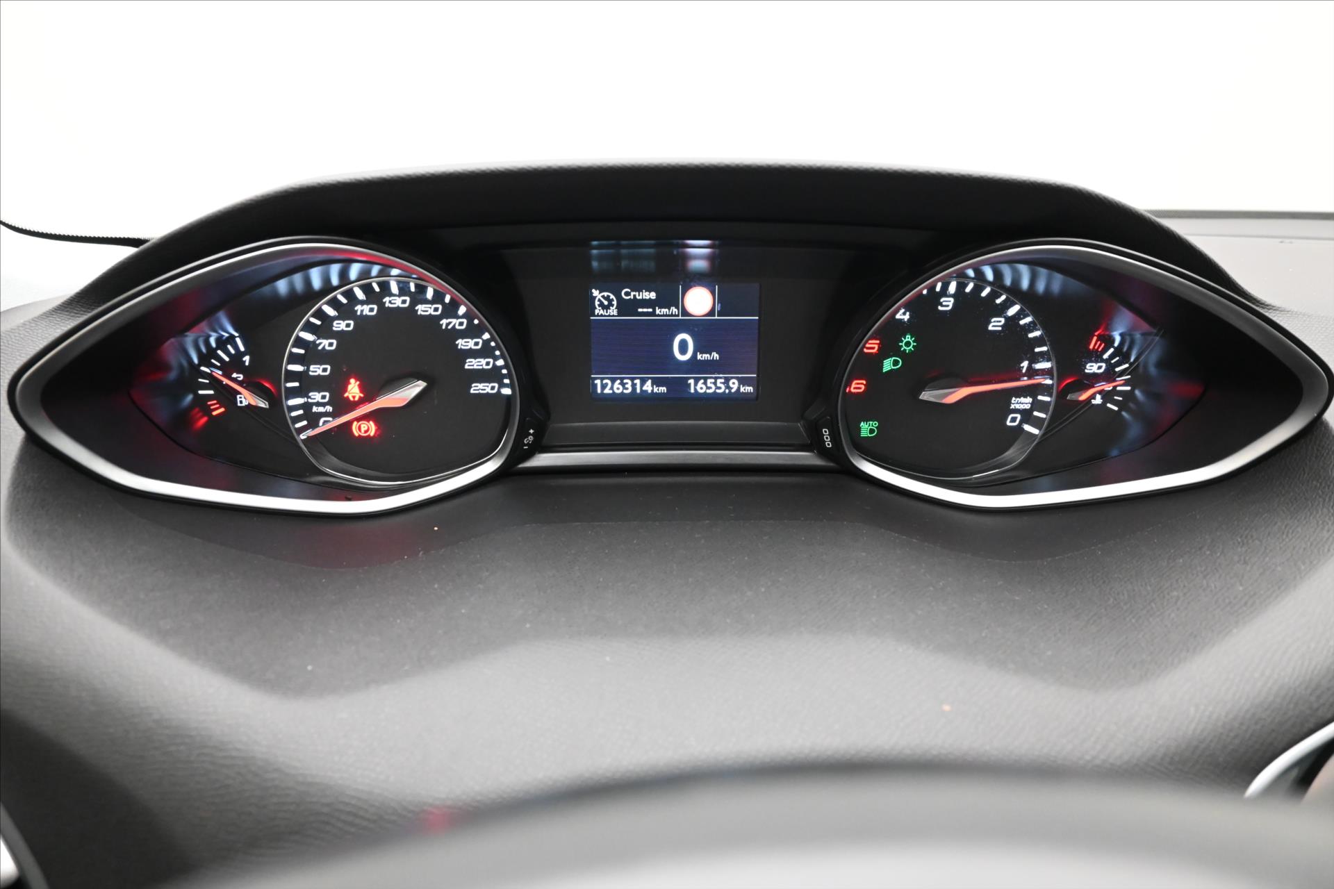 Hlavní fotografie vozu Peugeot 308 1,5 96kW BlueHDi 130SW Záruka až 5 let (16)